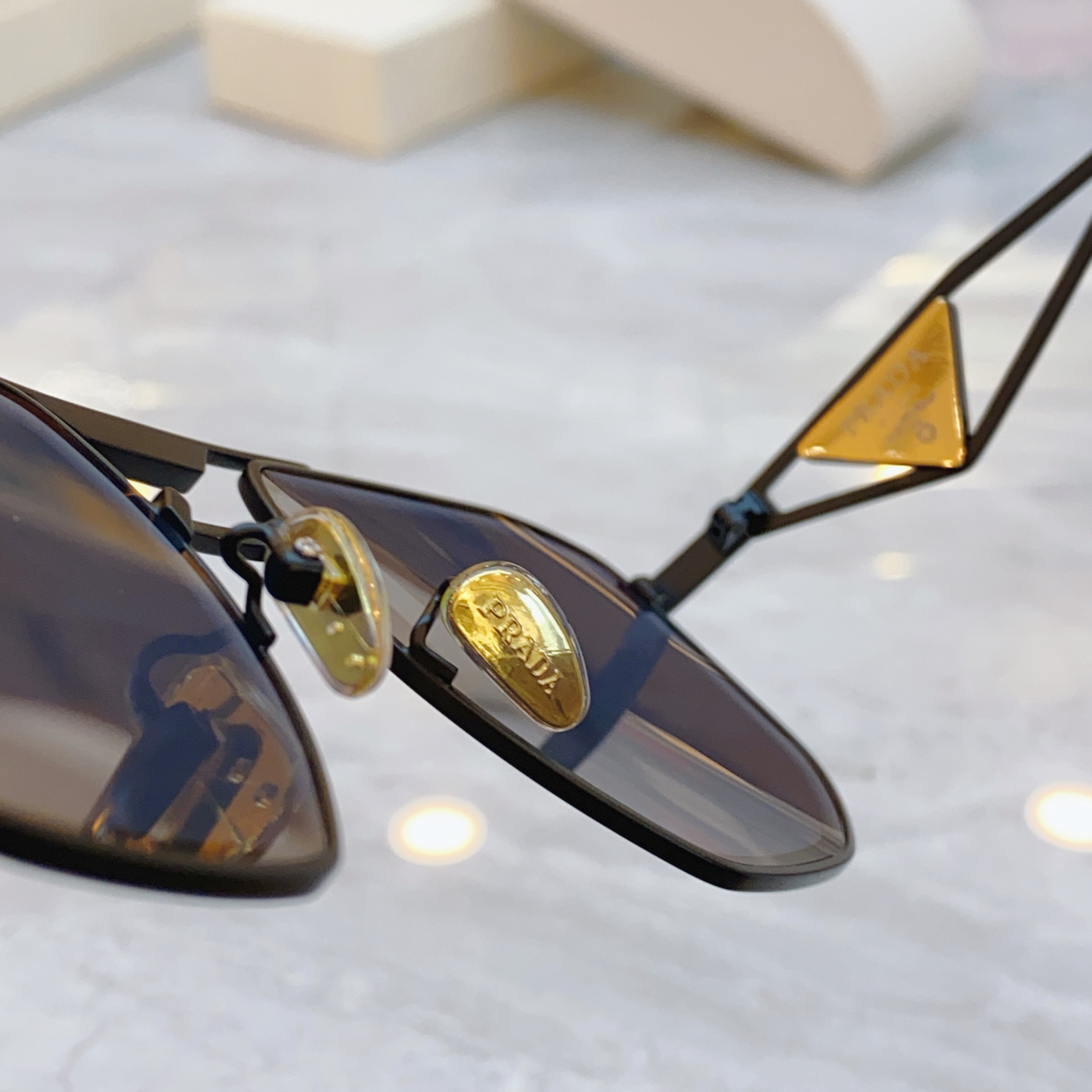 ，【PRAD*】普拉*达新款太阳镜，MODEL：SPR 112W，SIZE：59口18-145