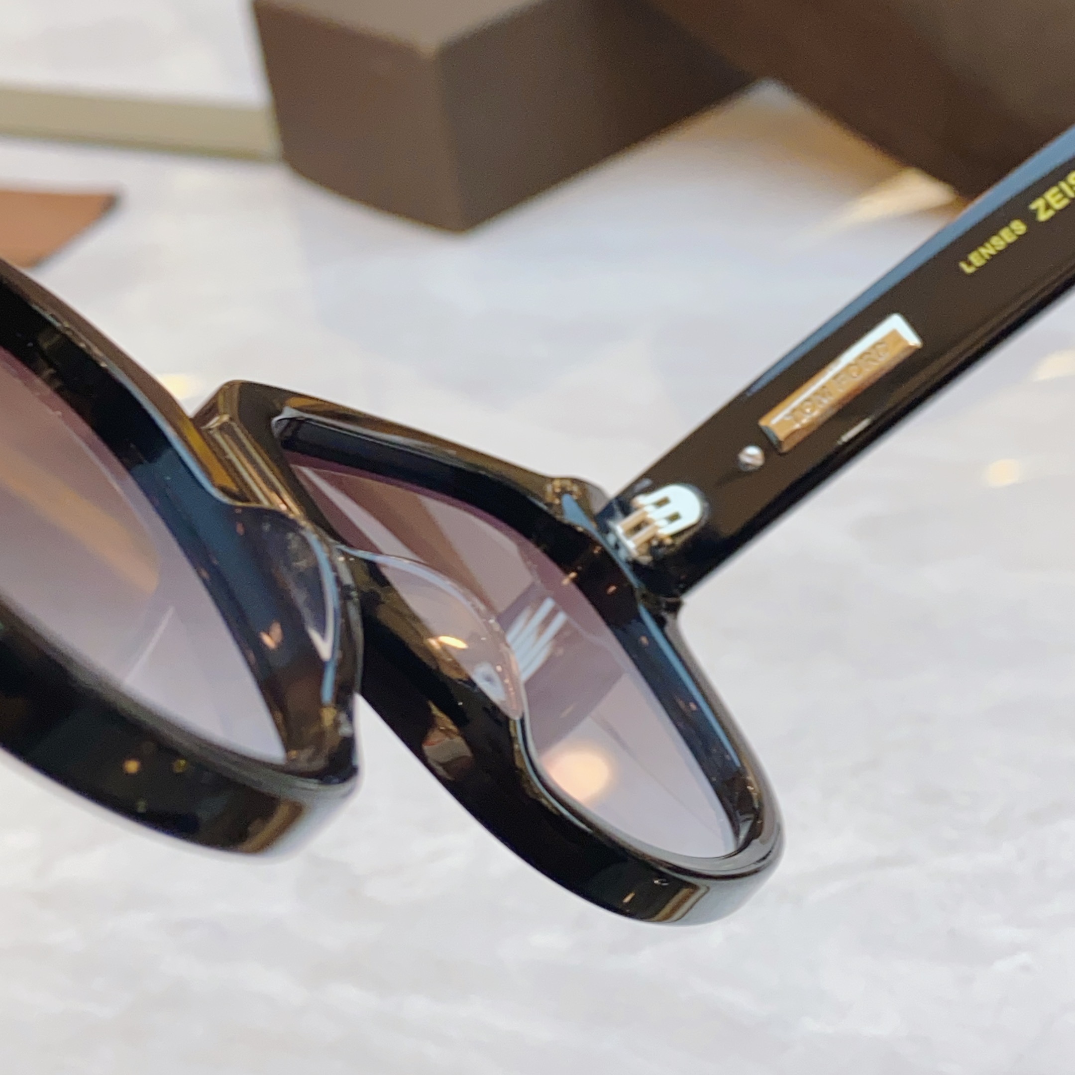 ，【TOM FOR*】汤姆*福特新款太阳镜🕶️，MODEL：FT1236，SIZE：58口19-140
