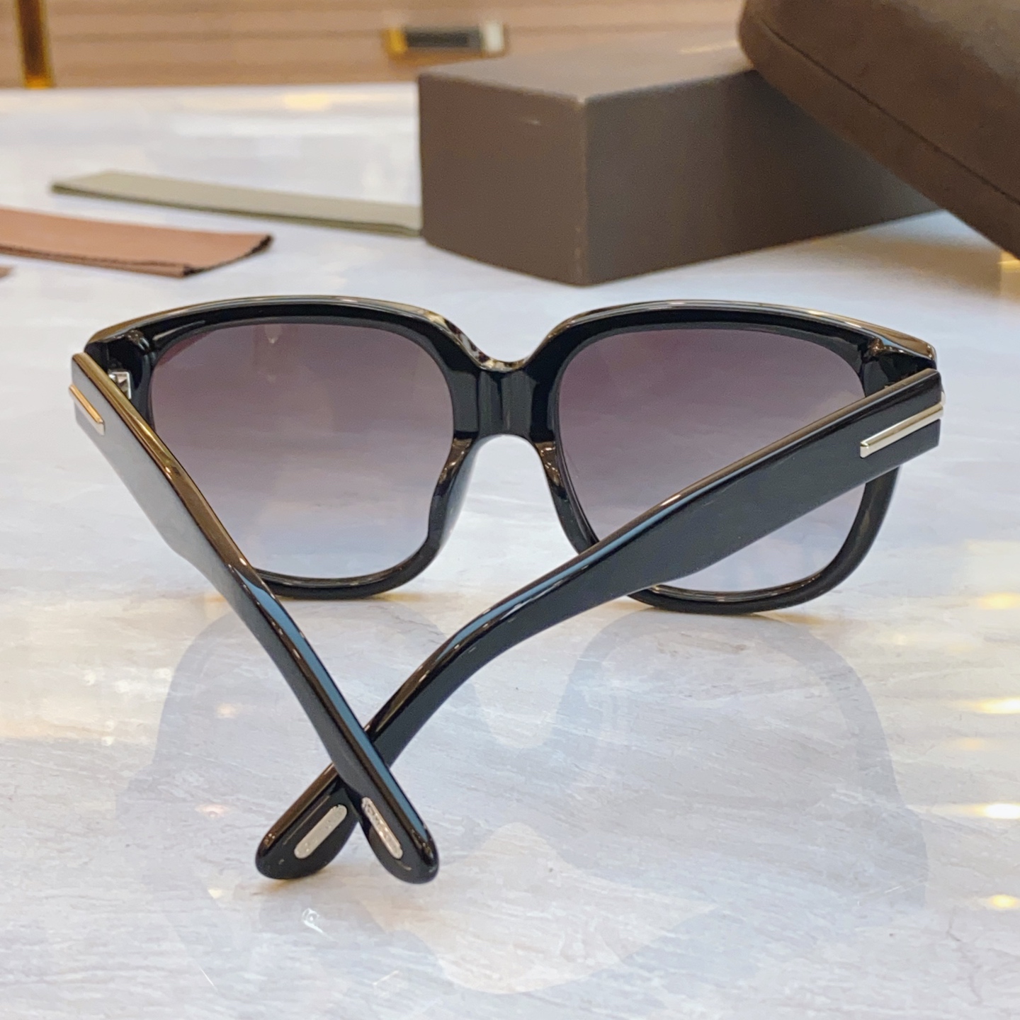 ，【TOM FOR*】汤姆*福特新款太阳镜🕶️，MODEL：FT1236，SIZE：58口19-140