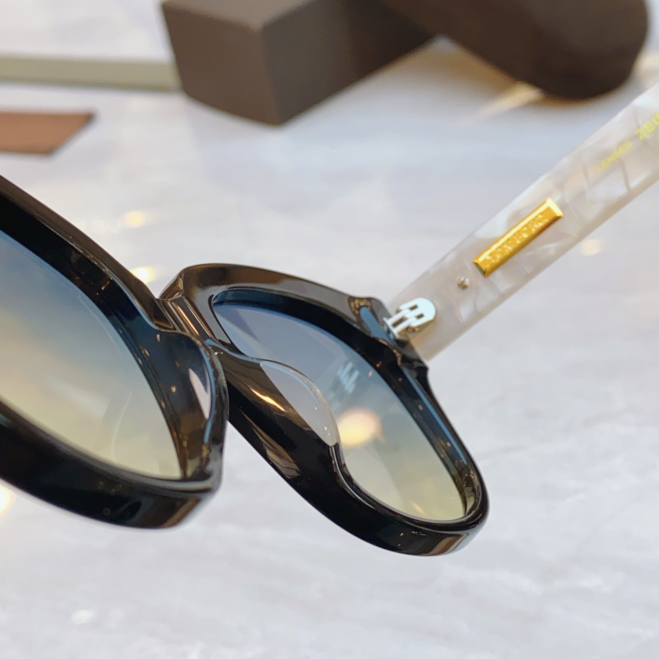 ，【TOM FOR*】汤姆*福特新款太阳镜🕶️，MODEL：FT1235，SIZE：55口20-140