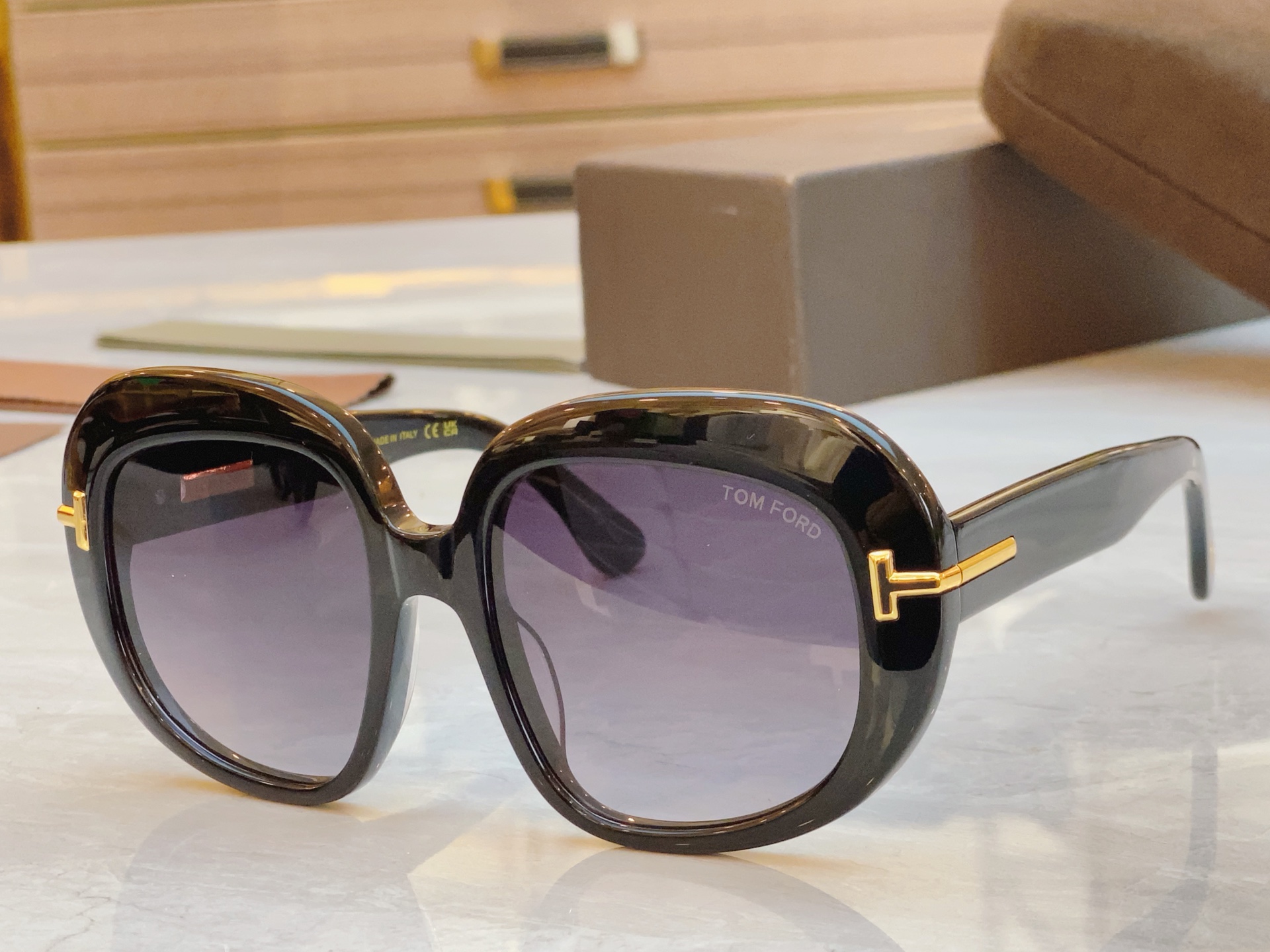 ，【TOM FOR*】汤姆*福特新款太阳镜🕶️，MODEL：FT1237，SIZE：53口19-140