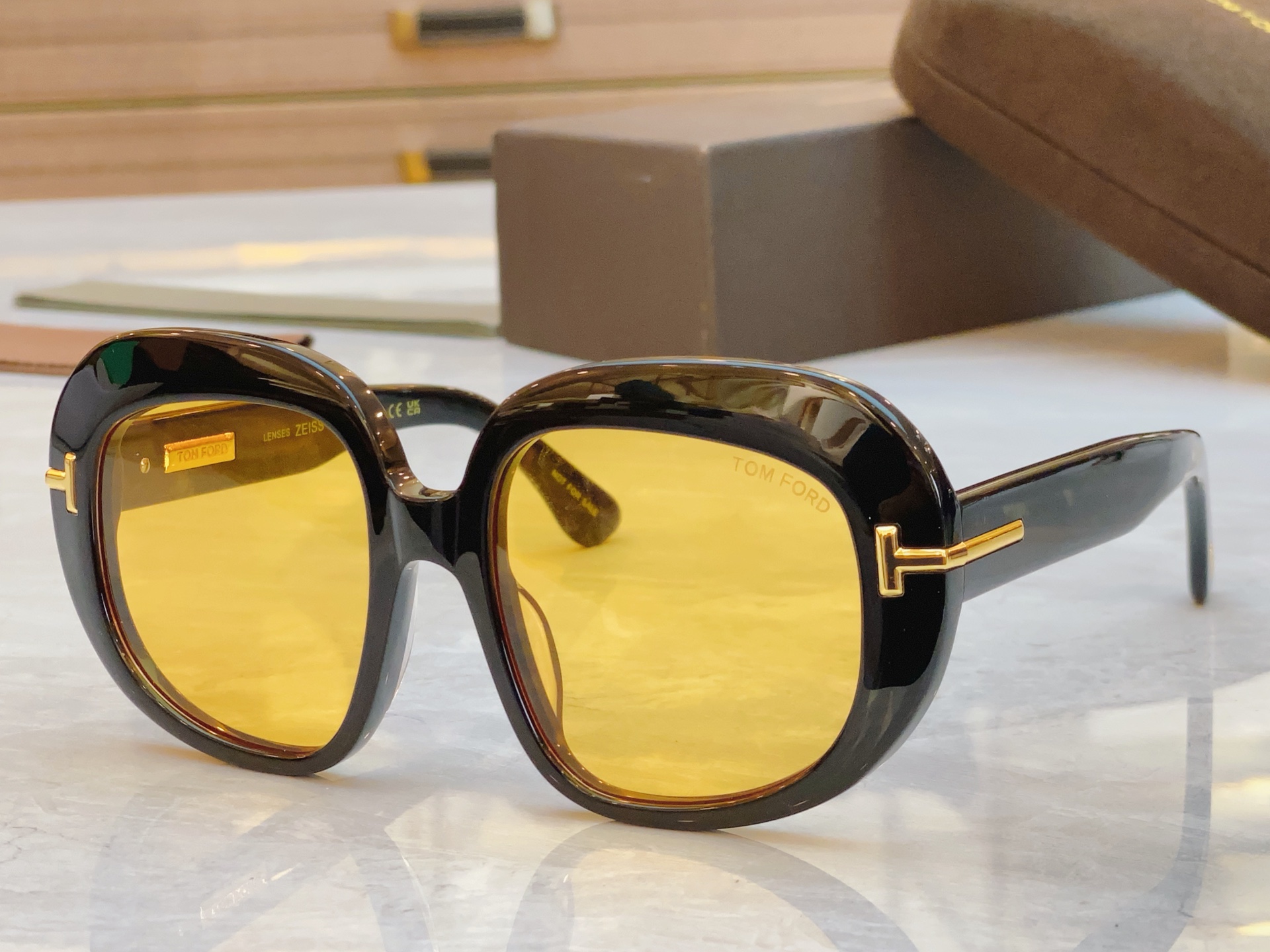 ，【TOM FOR*】汤姆*福特新款太阳镜🕶️，MODEL：FT1237，SIZE：53口19-140