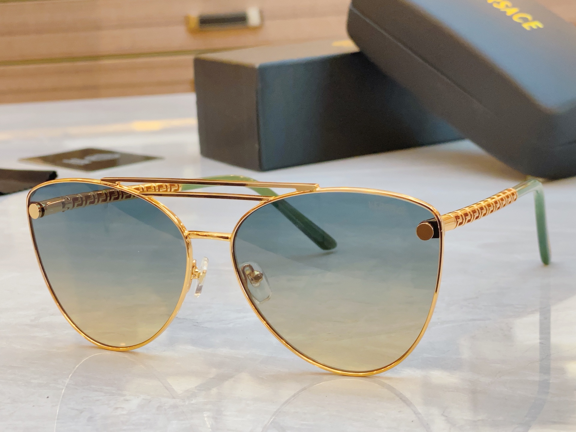 ，【VERSAC*】范思*哲新款太阳镜，MODEL：VE 6765，SIZE：65口15-145