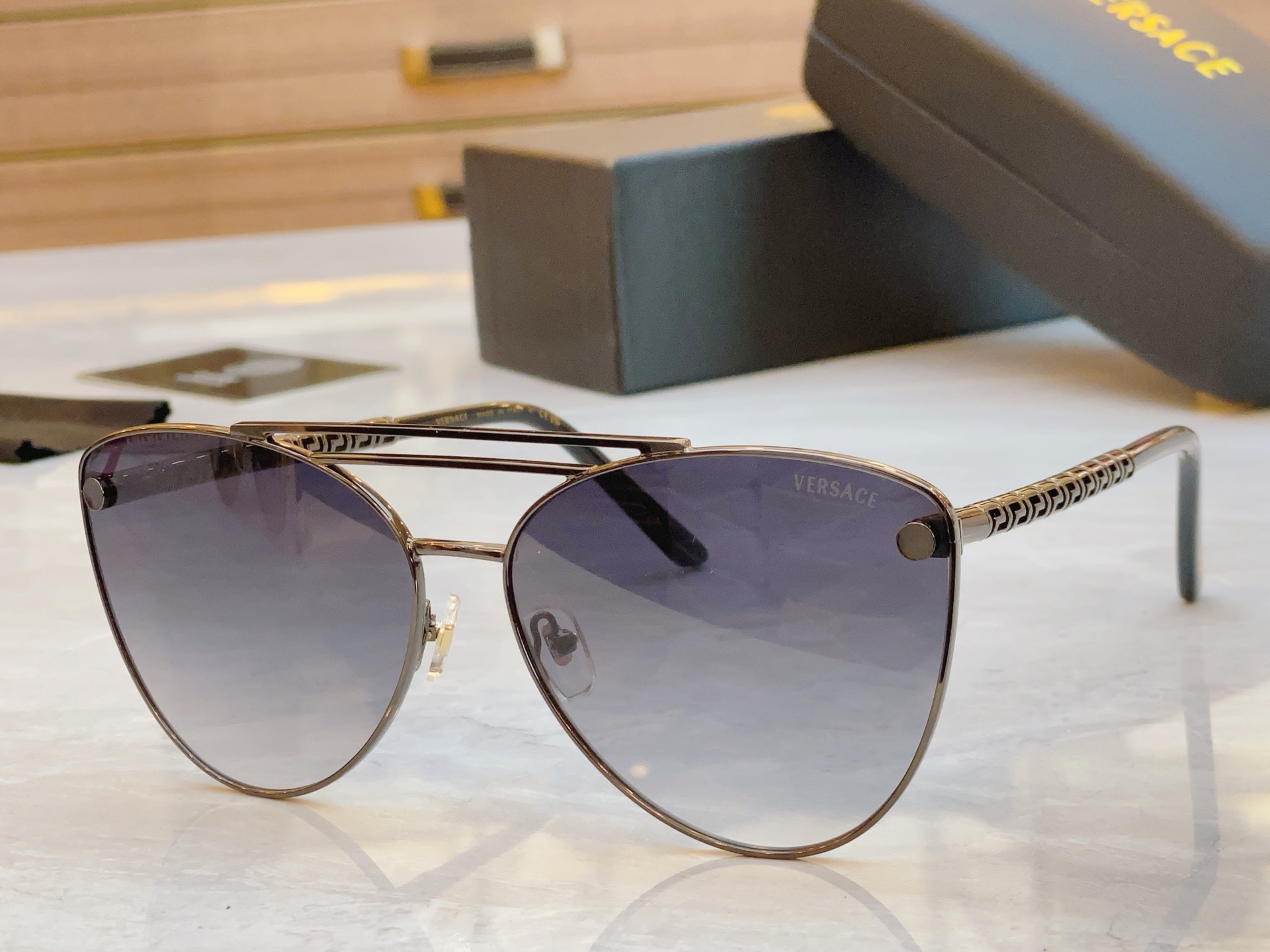 ，【VERSAC*】范思*哲新款太阳镜，MODEL：VE 6765，SIZE：65口15-145