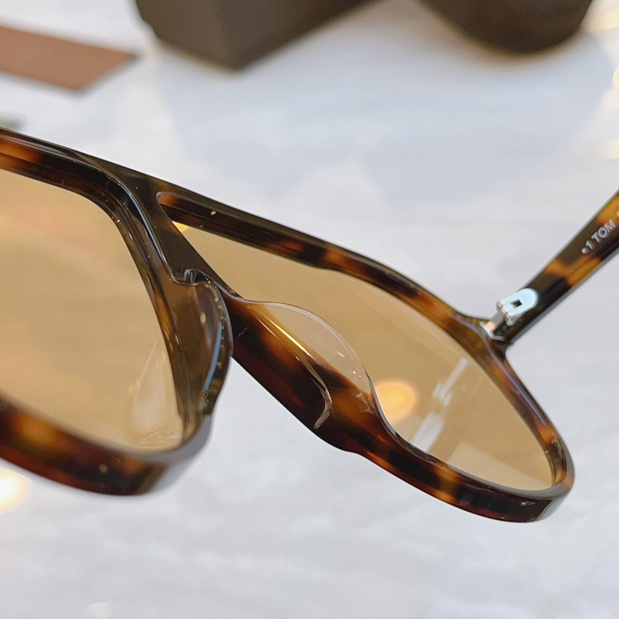 ，【TOM FOR*】汤姆*福特新款太阳镜🕶️，MODEL：FT1211，SIZE：65口5-140