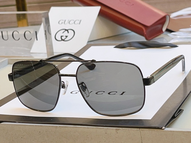 Gucci 0529S Stylish Metal Square Frame Sunglasses - Multiple Colors
