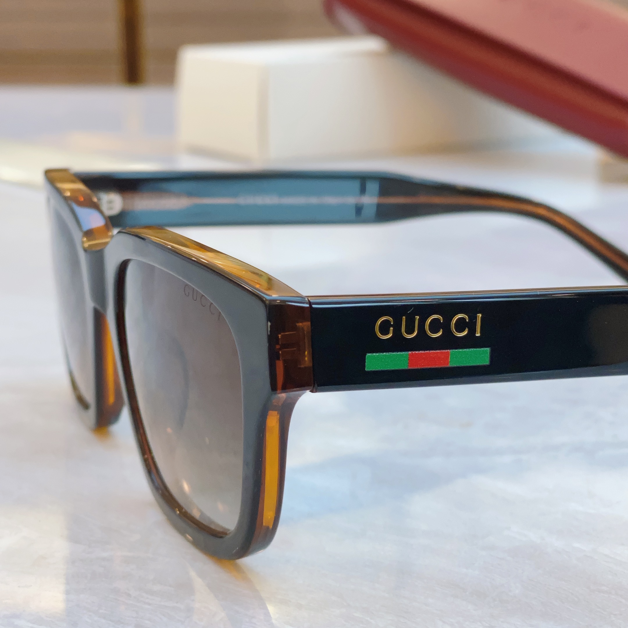 ，【GUCC*】古*驰新款太阳镜，MODEL：GG1857SK，SIZE：51口20-140