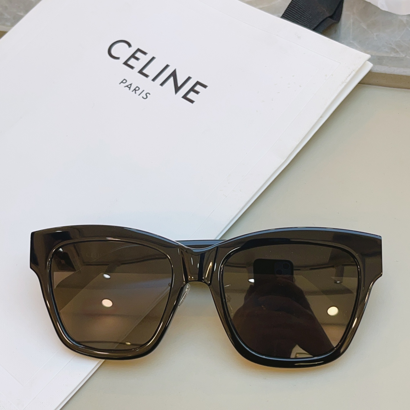 ，【CELIN*】赛*琳新款太阳镜， MODELCL40253F ，带鼻托款✨，SIZE 55口18-1