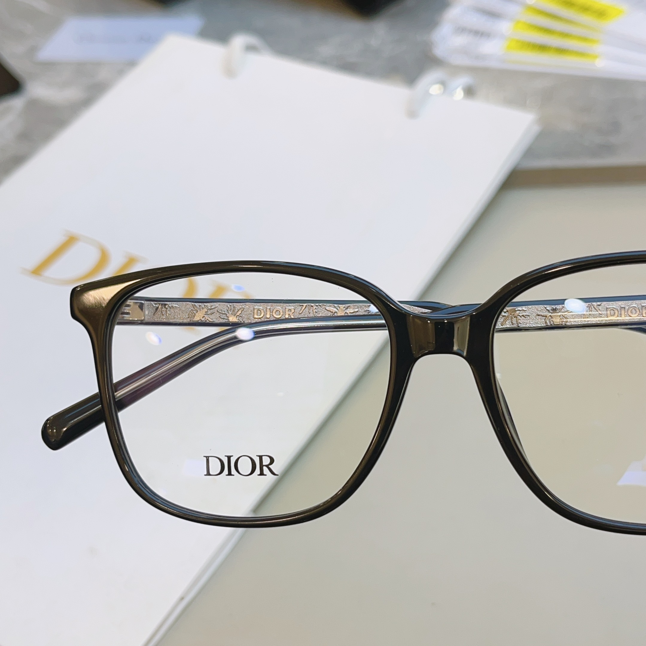 ，【Dio*】迪*奥新款光学架，
Mod：InDior O S2I，Size：55口16-145