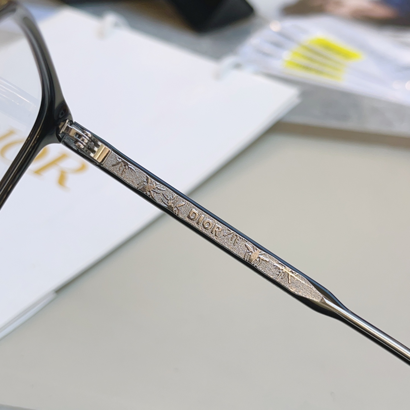 ，【Dio*】迪*奥新款光学架，
Mod：InDior O S2I，Size：55口16-145