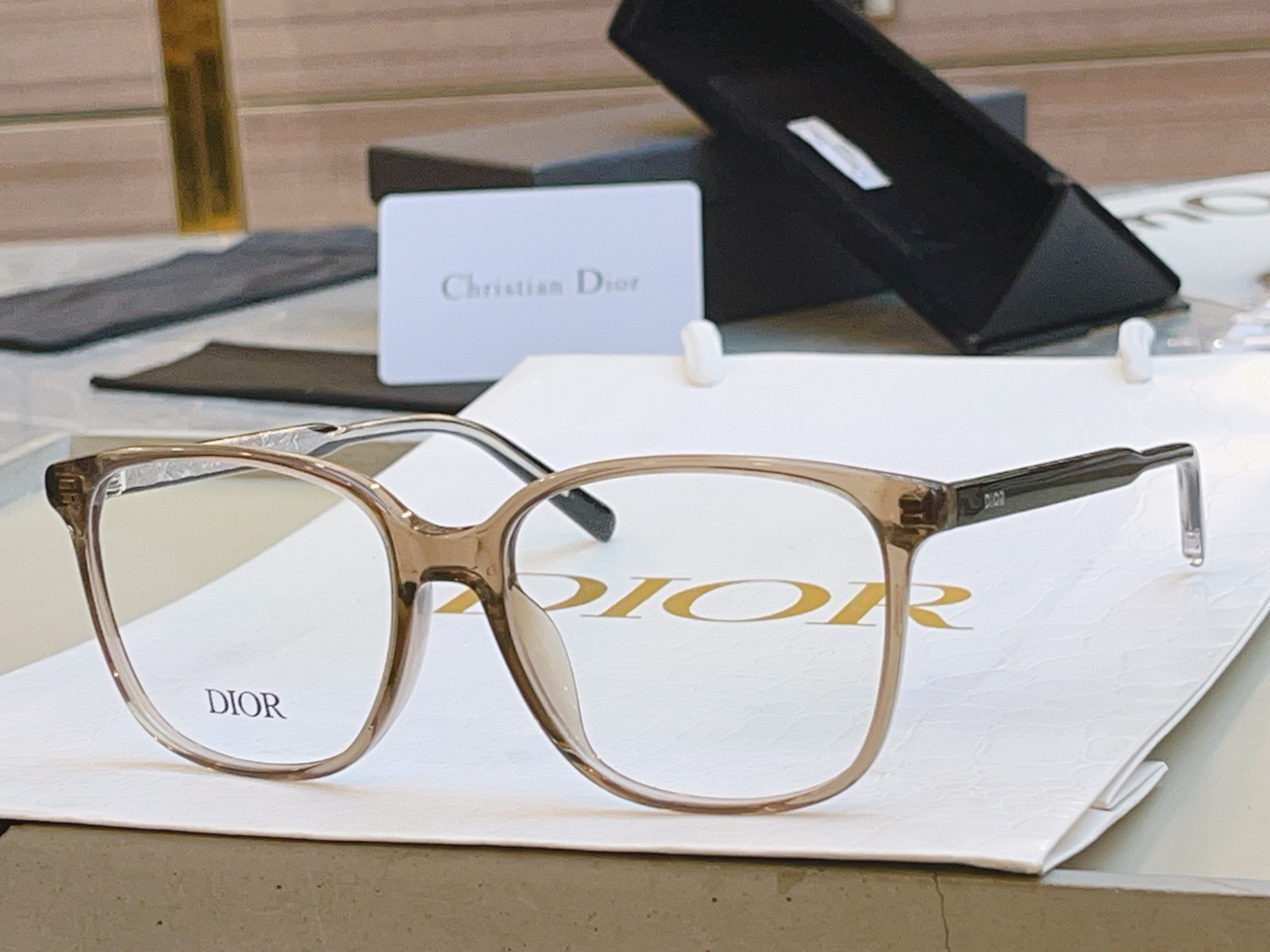 ，【Dio*】迪*奥新款光学架，
Mod：InDior O S2I，Size：55口16-145