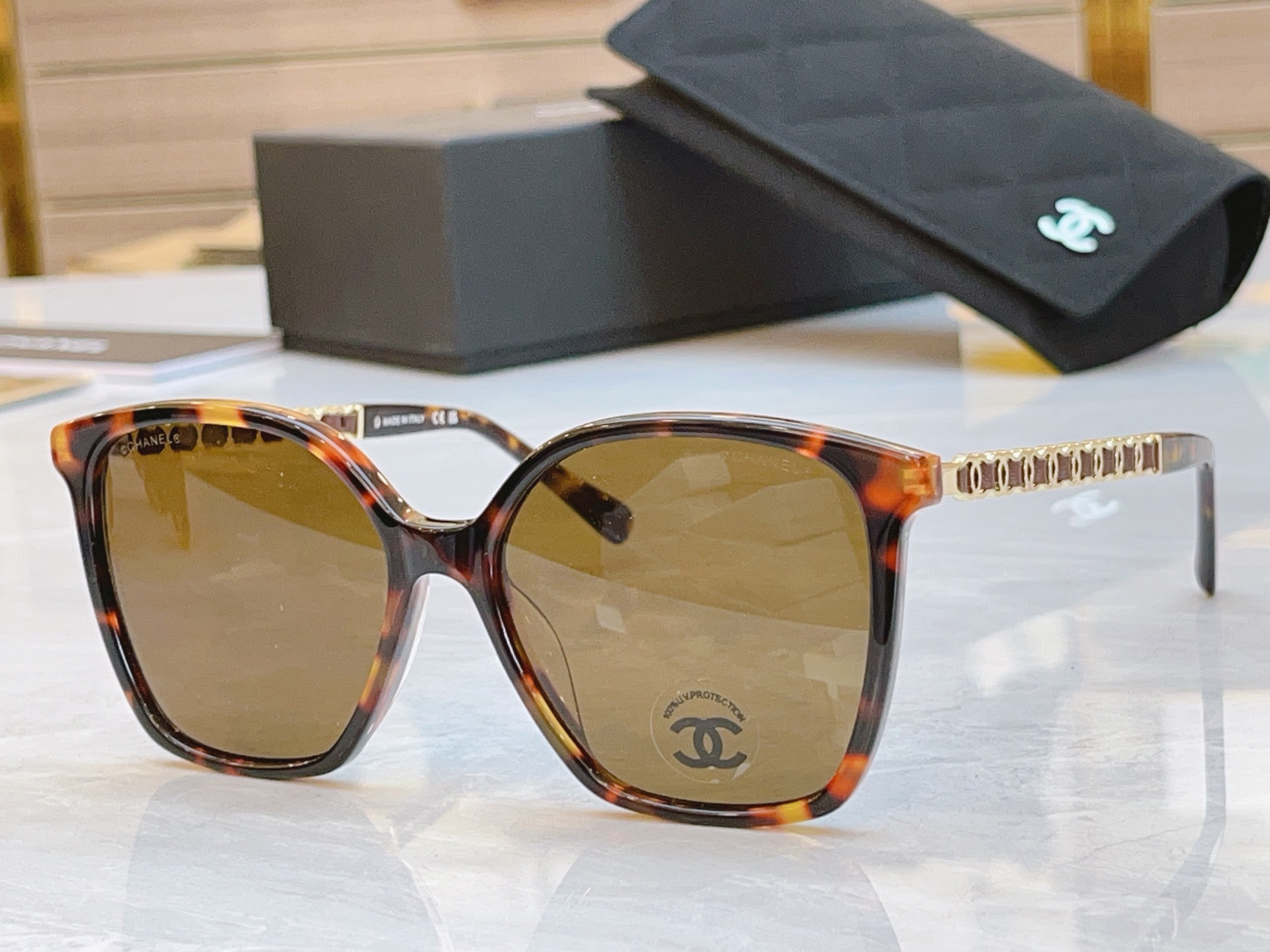 ，【CHANE*】香奈儿新款太阳镜🕶️🕶️，MODEL：CH5545，SIZE：54口18-145
