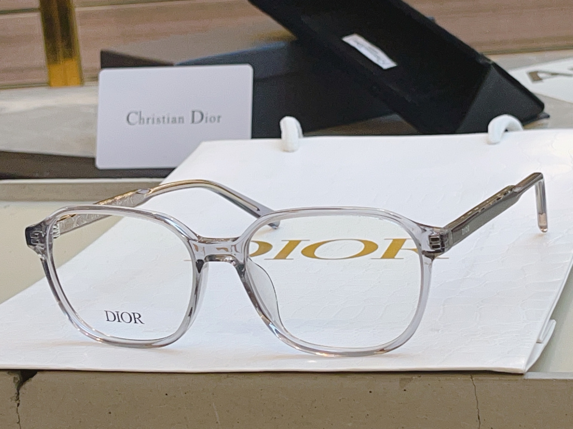 ，【Dio*】迪*奥新款光学架，
Mod：InDior O S3I，Size：53口16-145