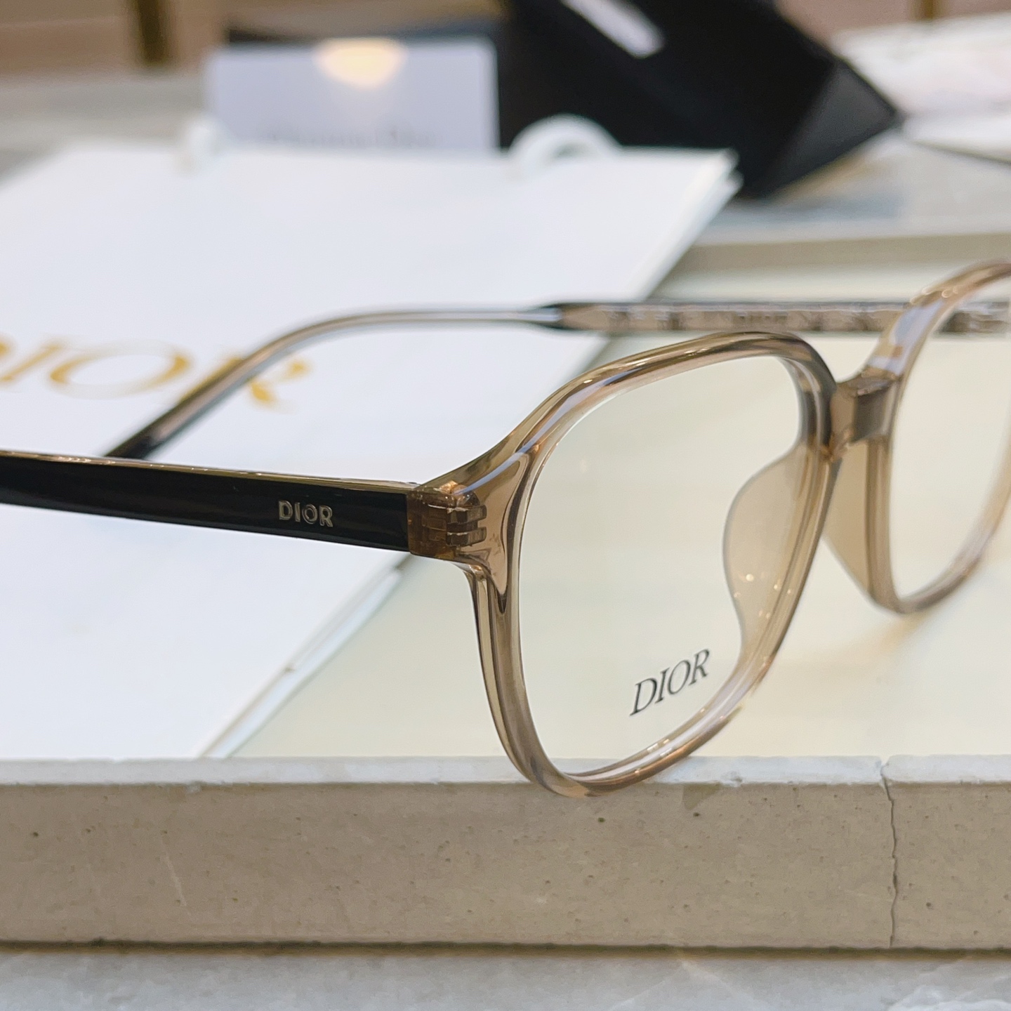 ，【Dio*】迪*奥新款光学架，
Mod：InDior O S3I，Size：53口16-145