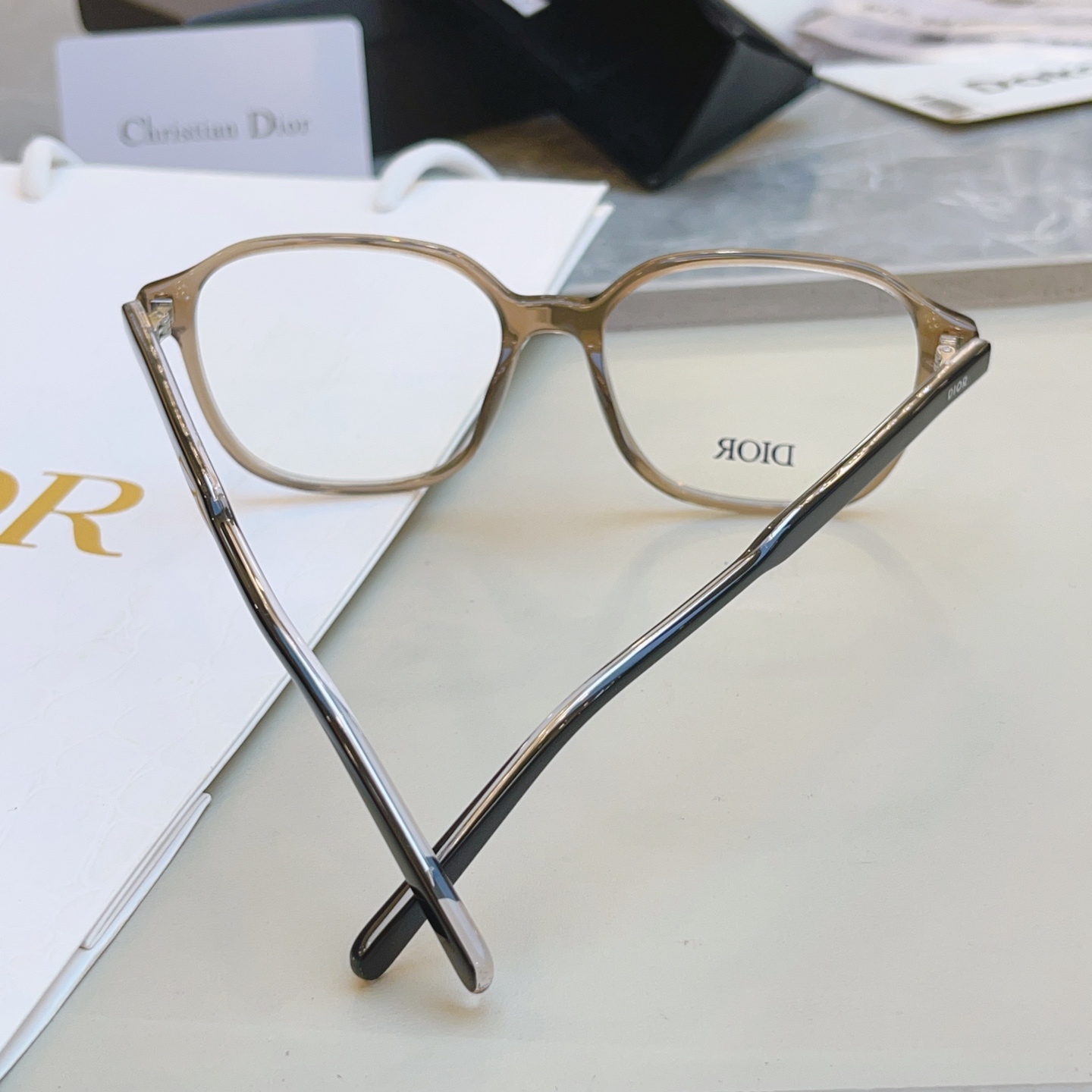 ，【Dio*】迪*奥新款光学架，
Mod：InDior O S3I，Size：53口16-145