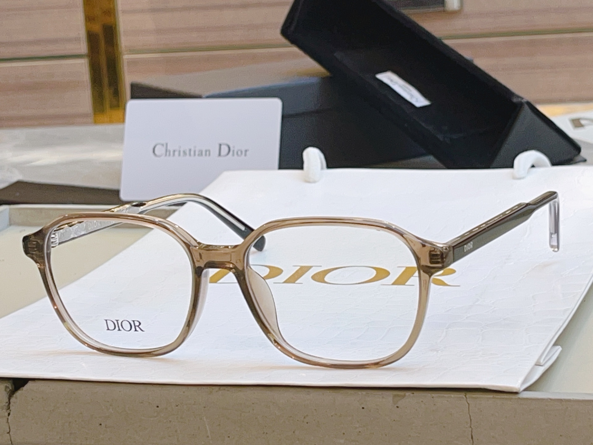 ，【Dio*】迪*奥新款光学架，
Mod：InDior O S3I，Size：53口16-145