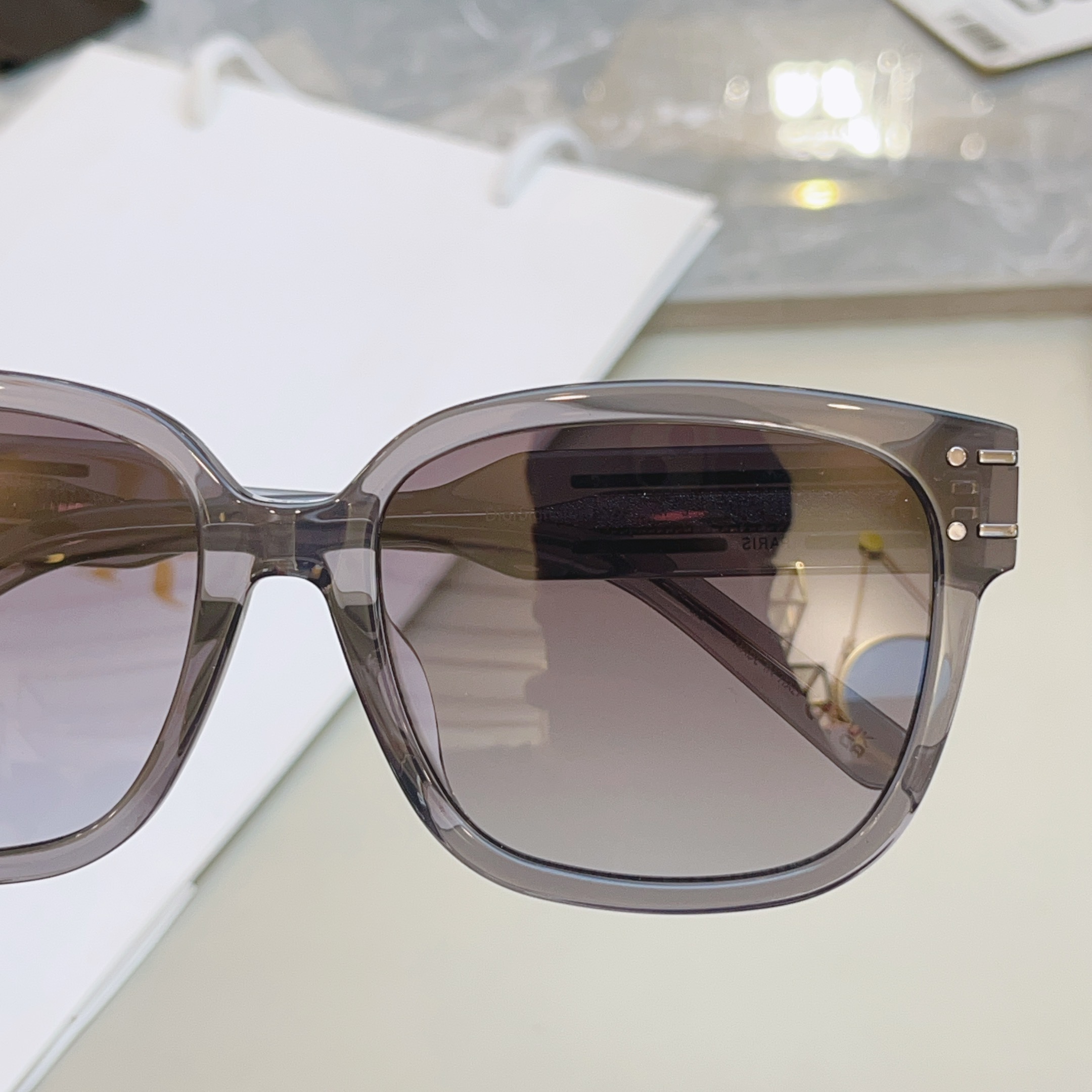 ，【DIO*】迪*奥新款太阳镜🕶️，高版本✨MODEL：Dior Signature S7F，SIZE：