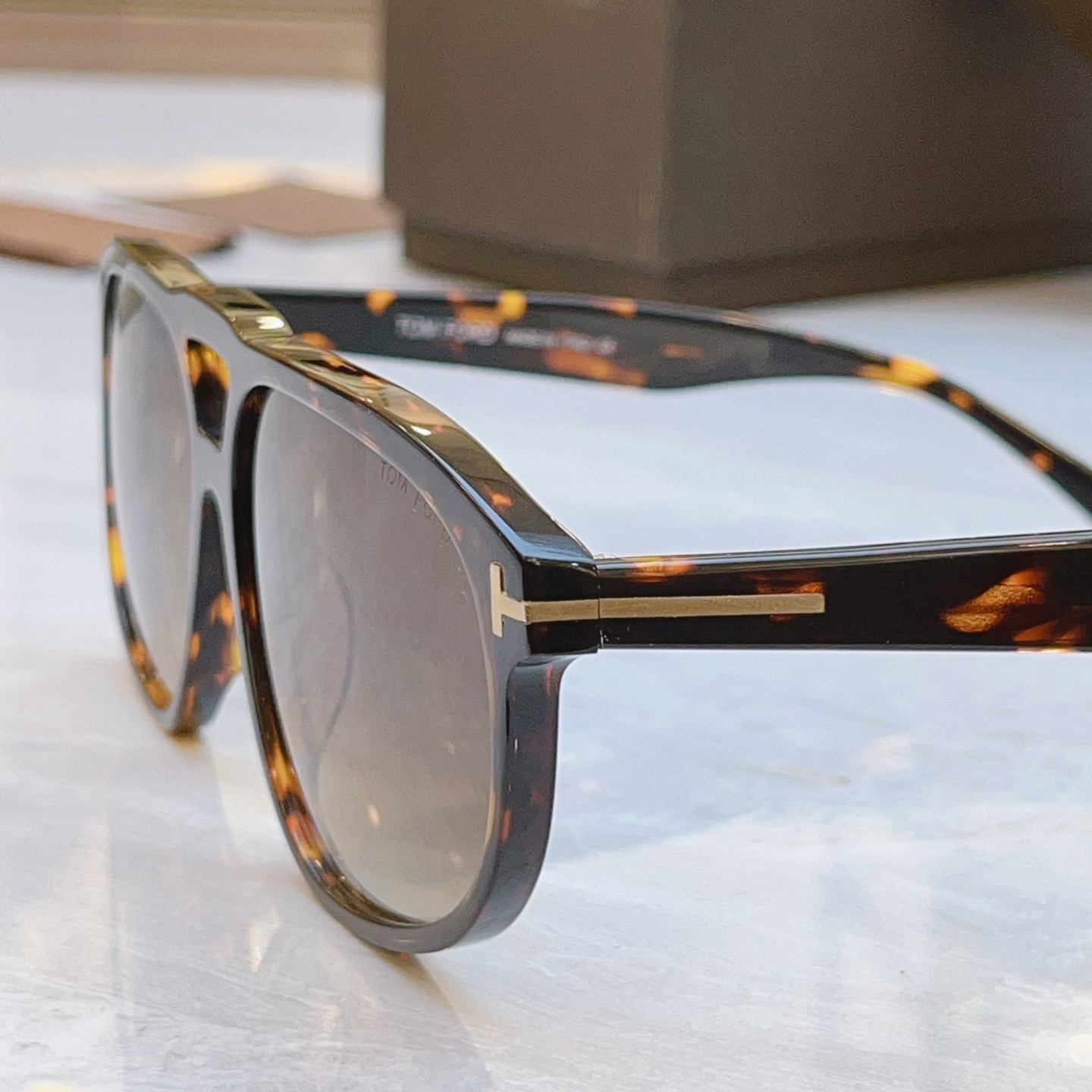 ，【TOM FOR*】汤姆*福特新款太阳镜🕶️，MODEL：FT1000，SIZE：58口15-140