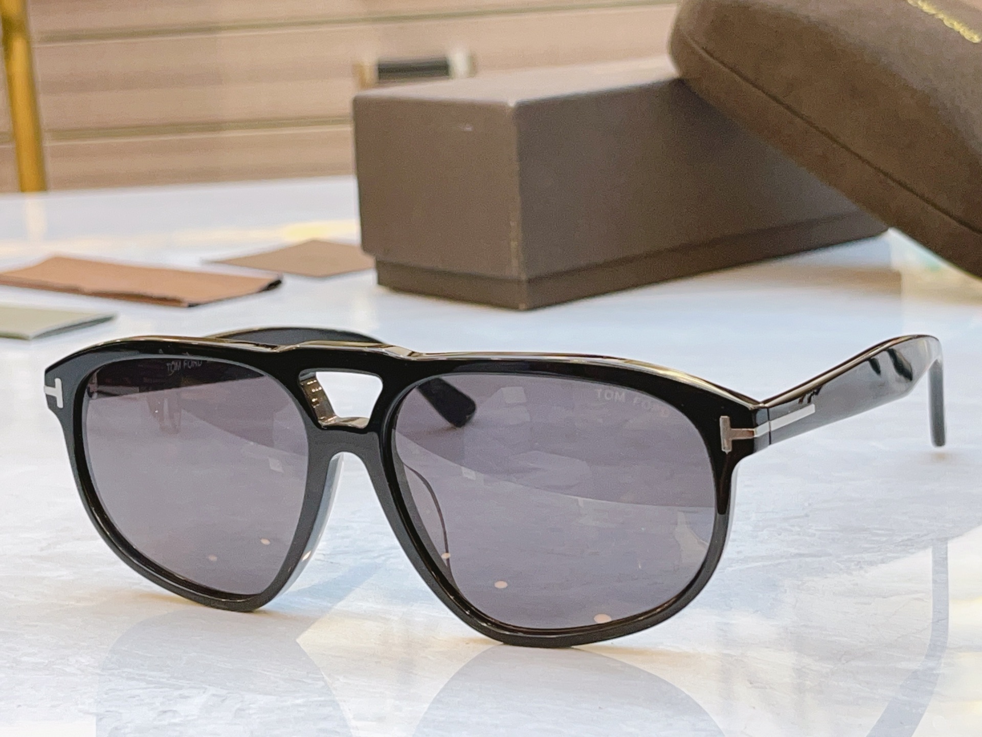 ，【TOM FOR*】汤姆*福特新款太阳镜🕶️，MODEL：FT1000，SIZE：58口15-140