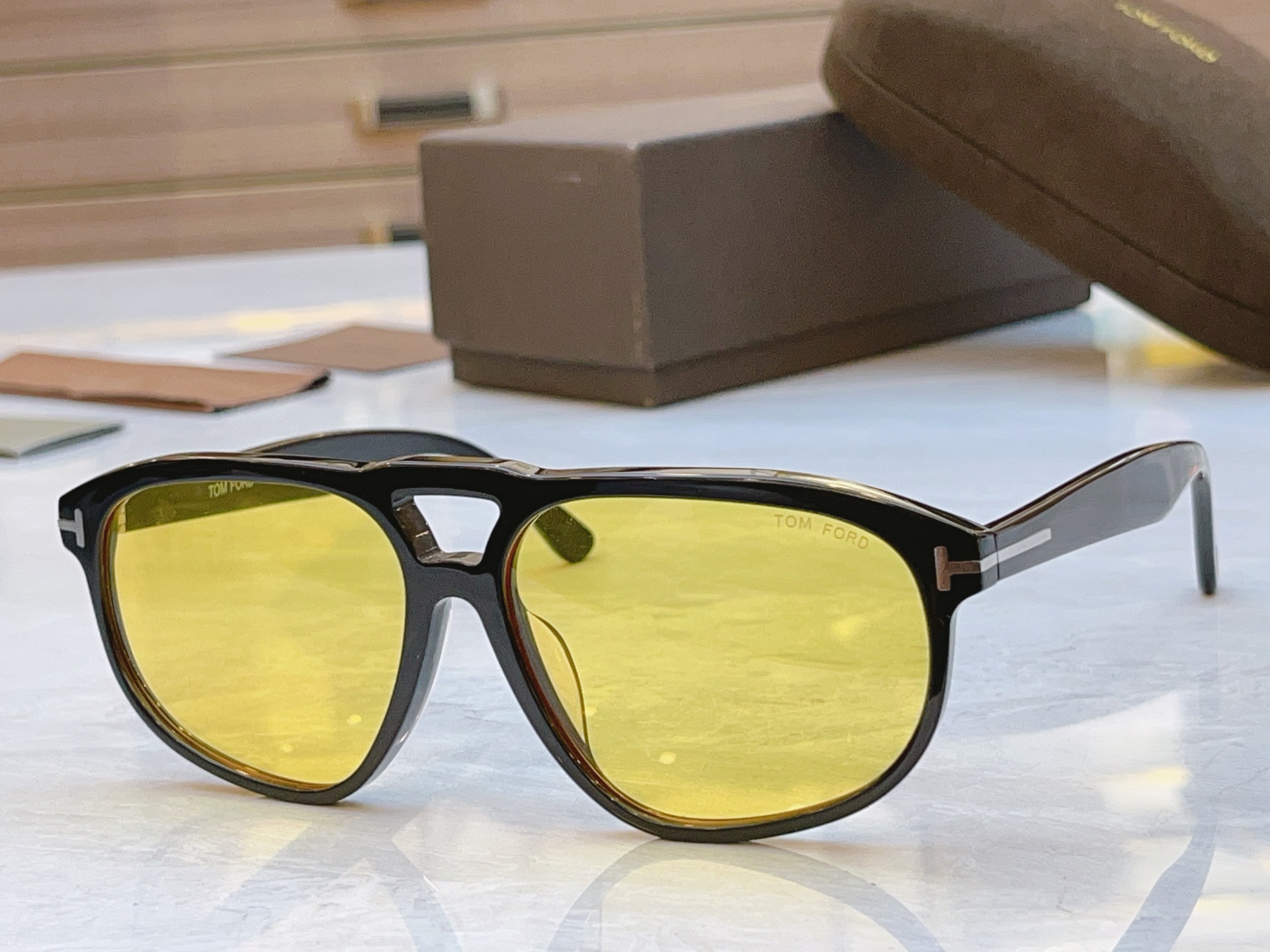 ，【TOM FOR*】汤姆*福特新款太阳镜🕶️，MODEL：FT1000，SIZE：58口15-140