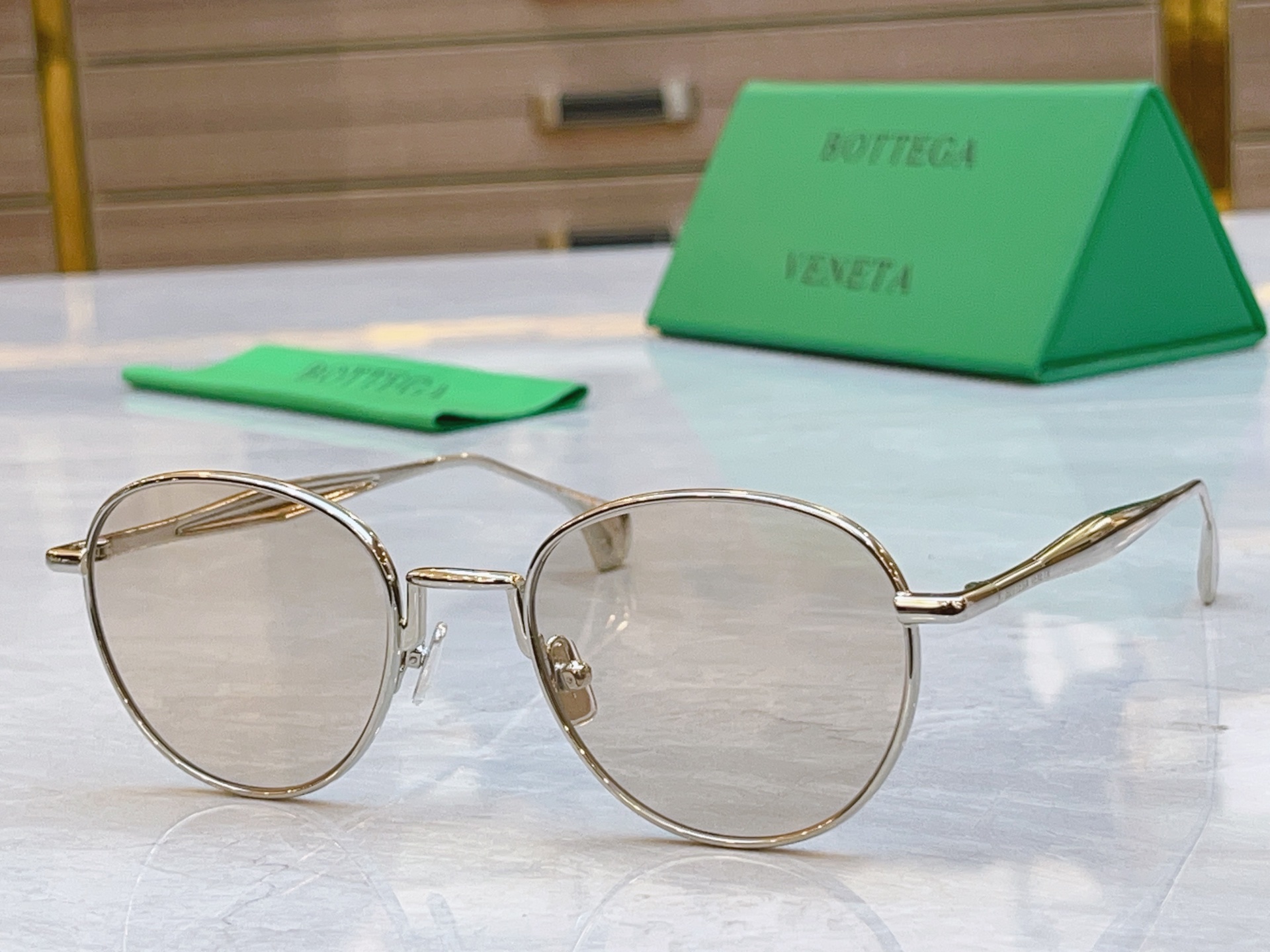 NO:361216,,【BOTTEGA VENET*】Bottega new sunglasses, MODELBV1396S, SIZE53-port 21-145 glasses, sunglasses, glasses, bottega veneta, bottega veneta19860909,【BOTTEGA VENET*】宝缇*嘉新款太阳镜,MODELBV1396S,SIZE53口21-145眼镜墨镜太阳镜,眼镜,bottega veneta,bottega veneta,glasses