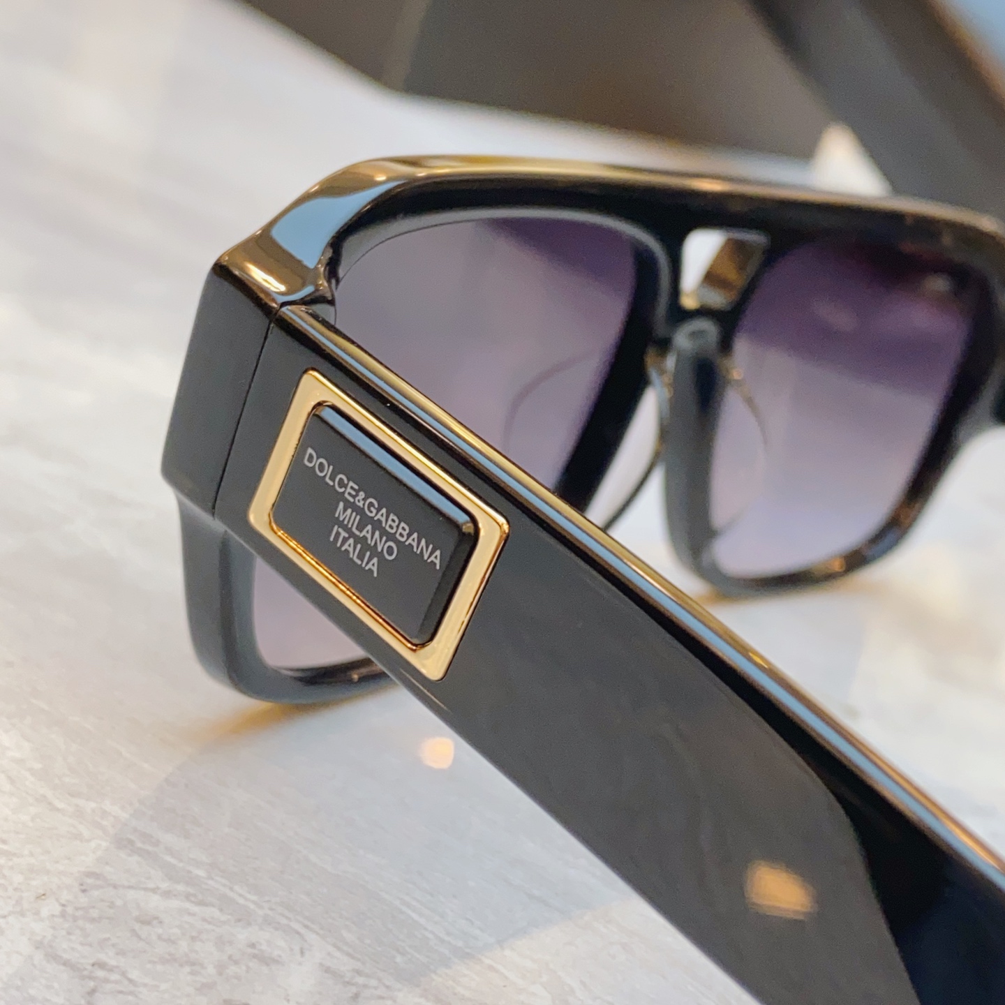 ，【DOLCE & GABBAN*】D*G新款太阳镜，MODEL：DG4506，SIZE：56口17-1