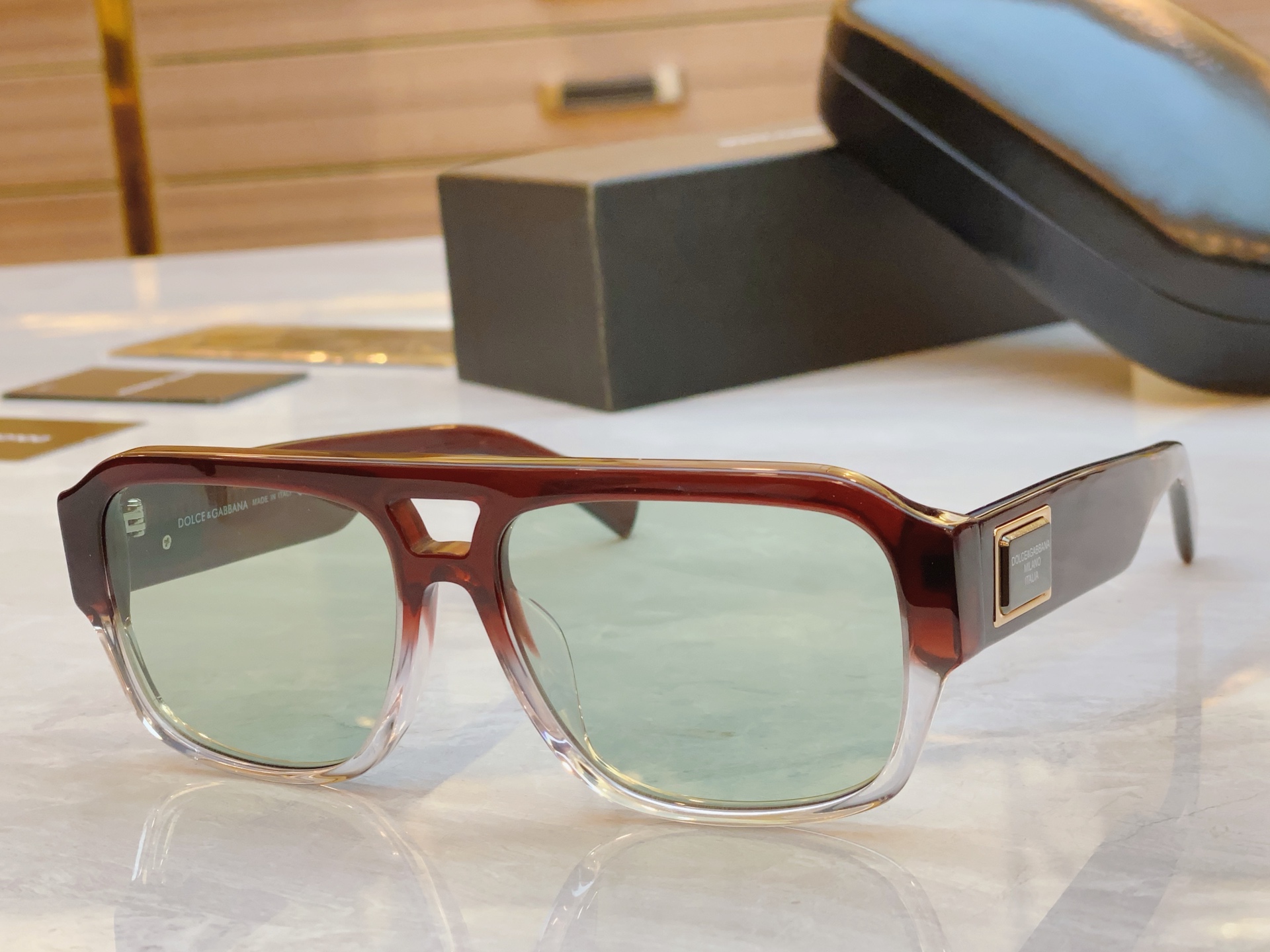 ，【DOLCE & GABBAN*】D*G新款太阳镜，MODEL：DG4506，SIZE：56口17-1