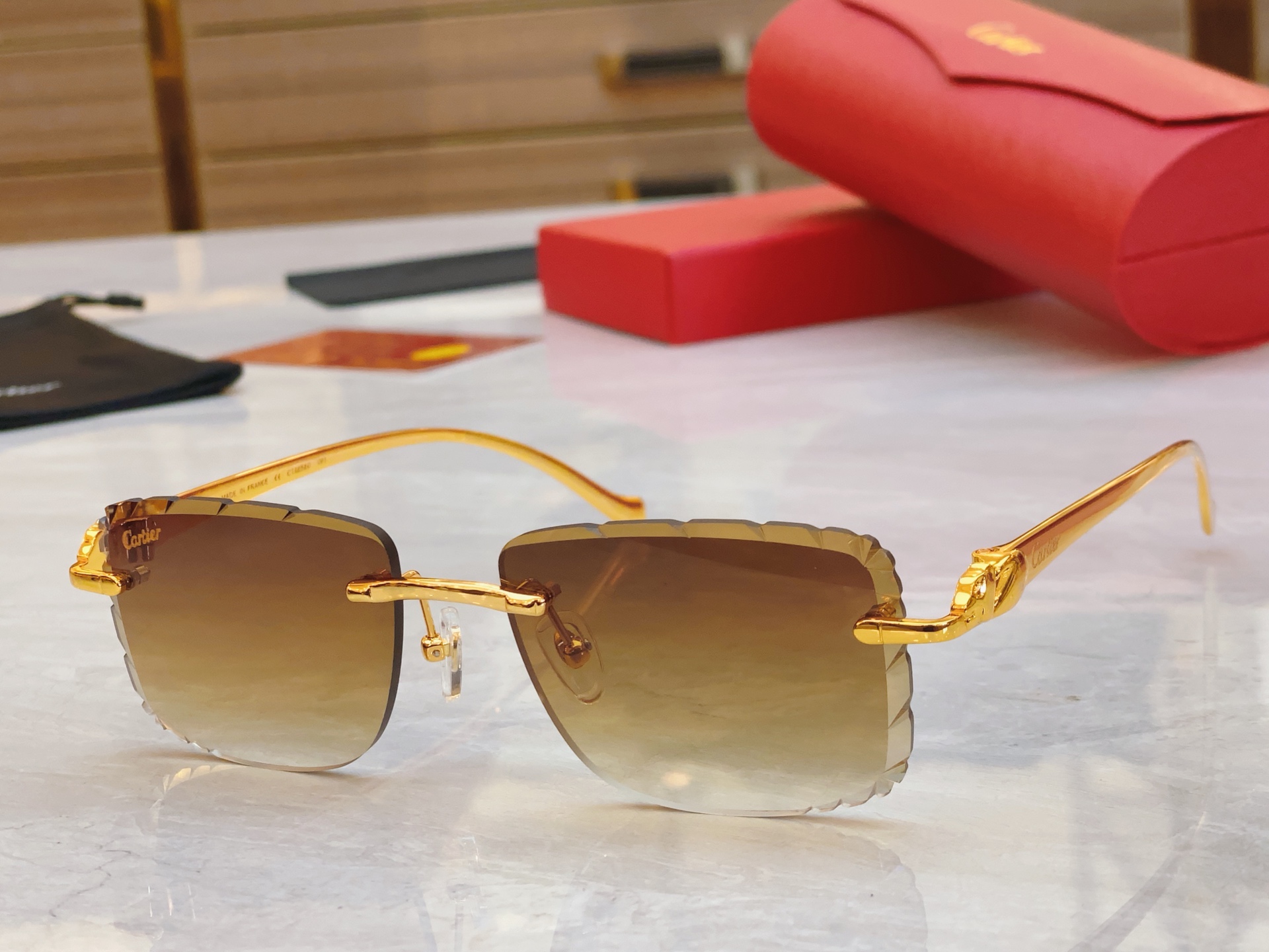 ，【CARTIE*】卡地*亚新款太阳镜，CT6689，size 56口17-130