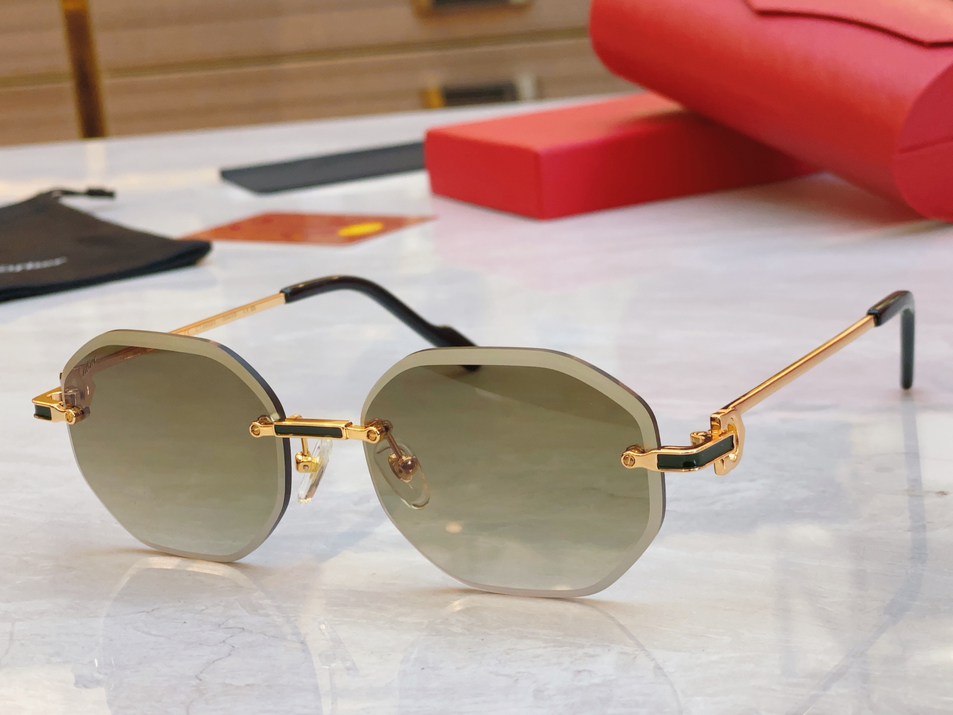 ，【CARTIE*】卡地*亚新款太阳镜，CT0540S，size 48口21-148