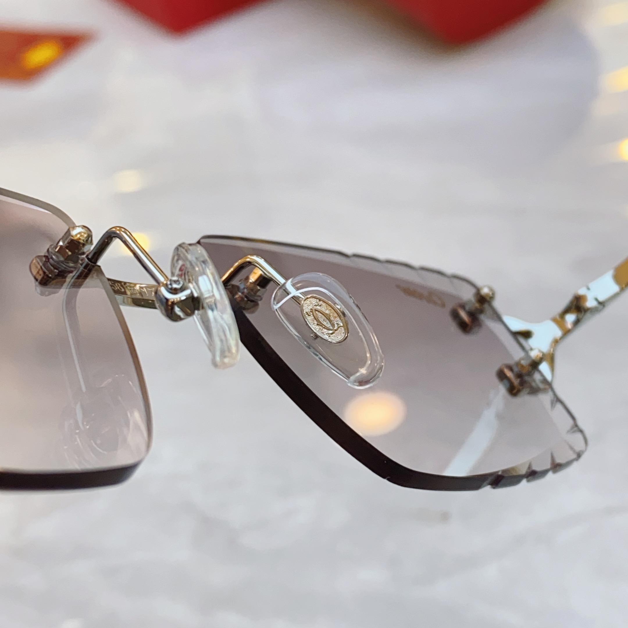 ，【CARTIE*】卡地*亚新款太阳镜，CT1638，size 56口17-135