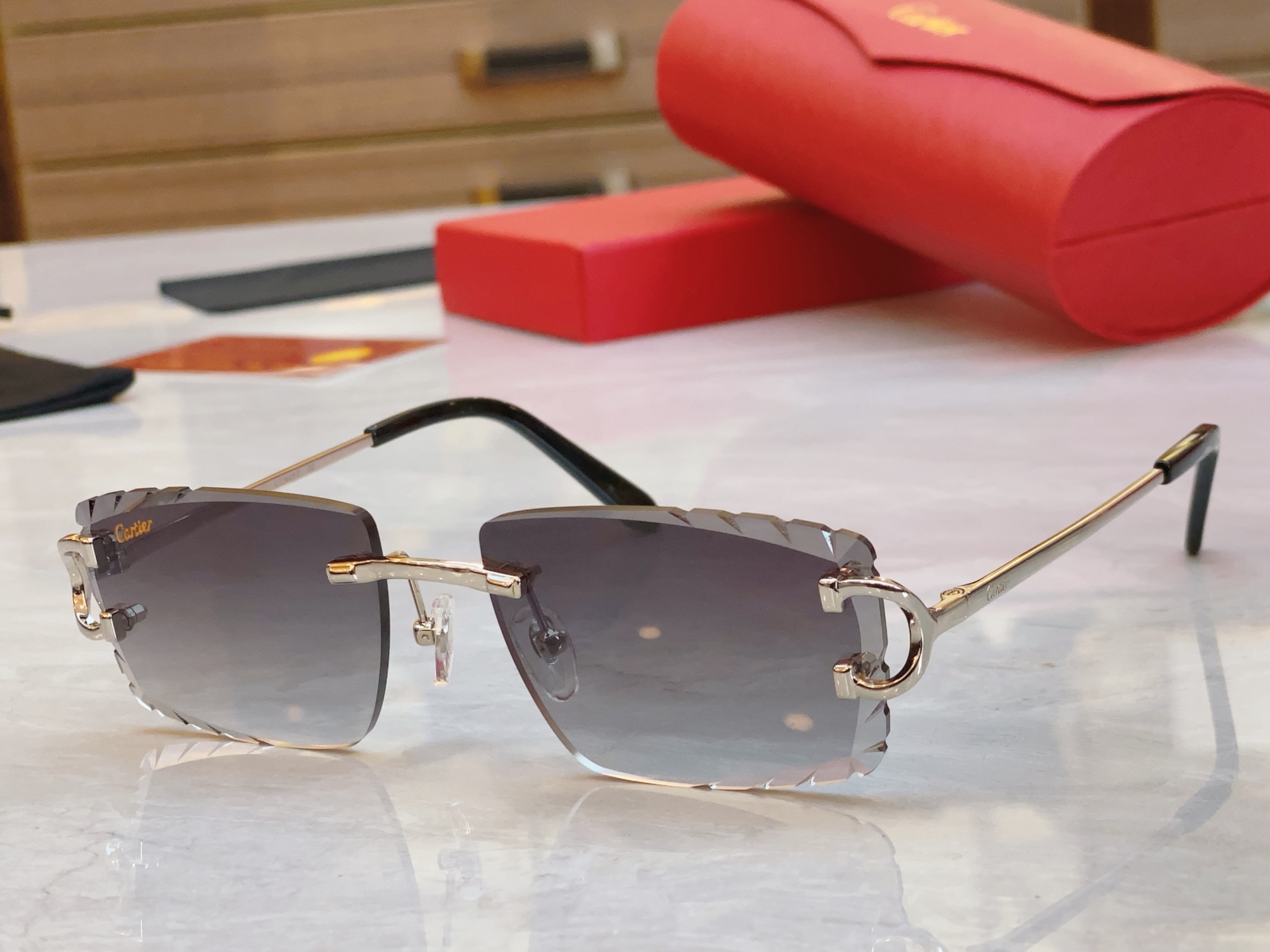 ，【CARTIE*】卡地*亚新款太阳镜，CT1638，size 56口17-135