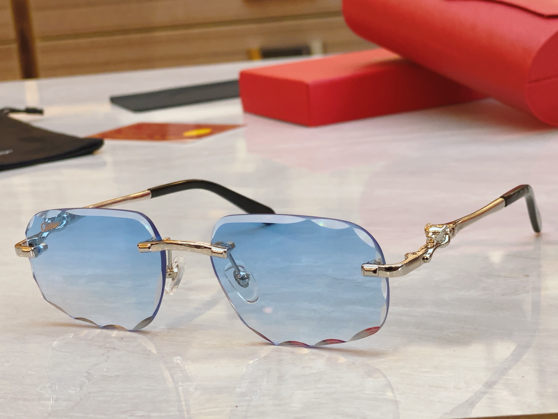 ，【CARTIE*】卡地*亚新款太阳镜，CT3365，size 56口17-135