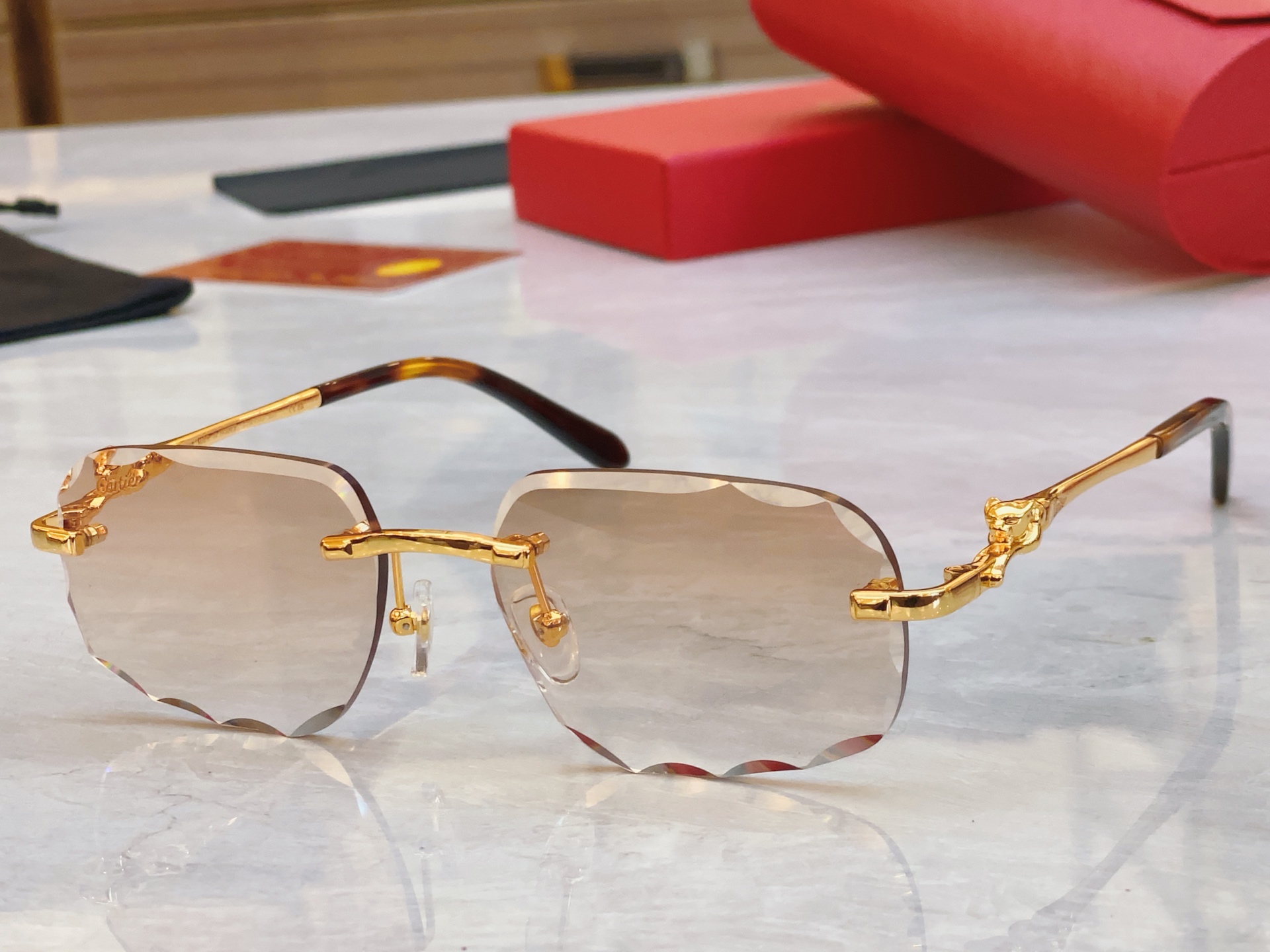 ，【CARTIE*】卡地*亚新款太阳镜，CT3365，size 56口17-135