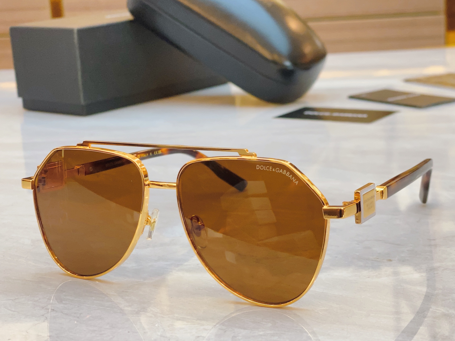 ，【DOLCE & GABBAN*】D*G新款太阳镜，MODEL：DG2315，SIZE：59口15-1