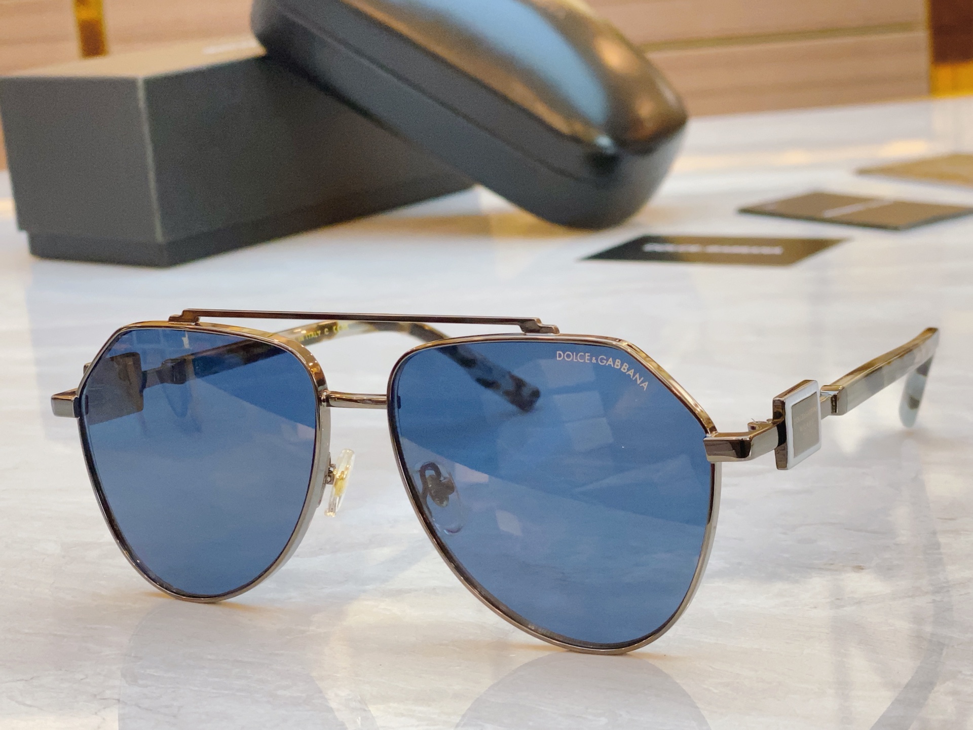 ，【DOLCE & GABBAN*】D*G新款太阳镜，MODEL：DG2315，SIZE：59口15-1