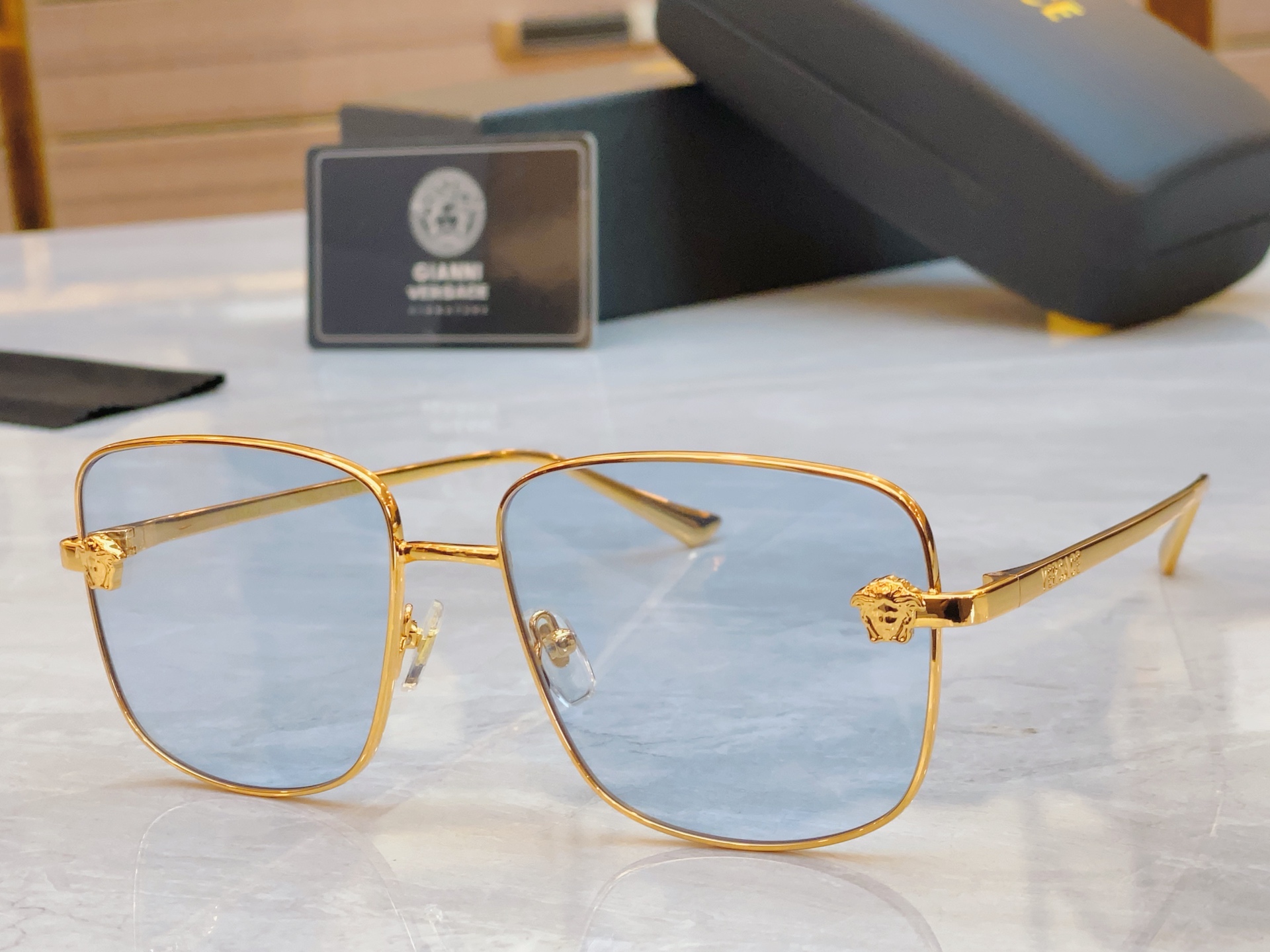 ，【VERSAC*】范思*哲新款太阳镜，MODEL：VE 2282，SIZE：58口17-142