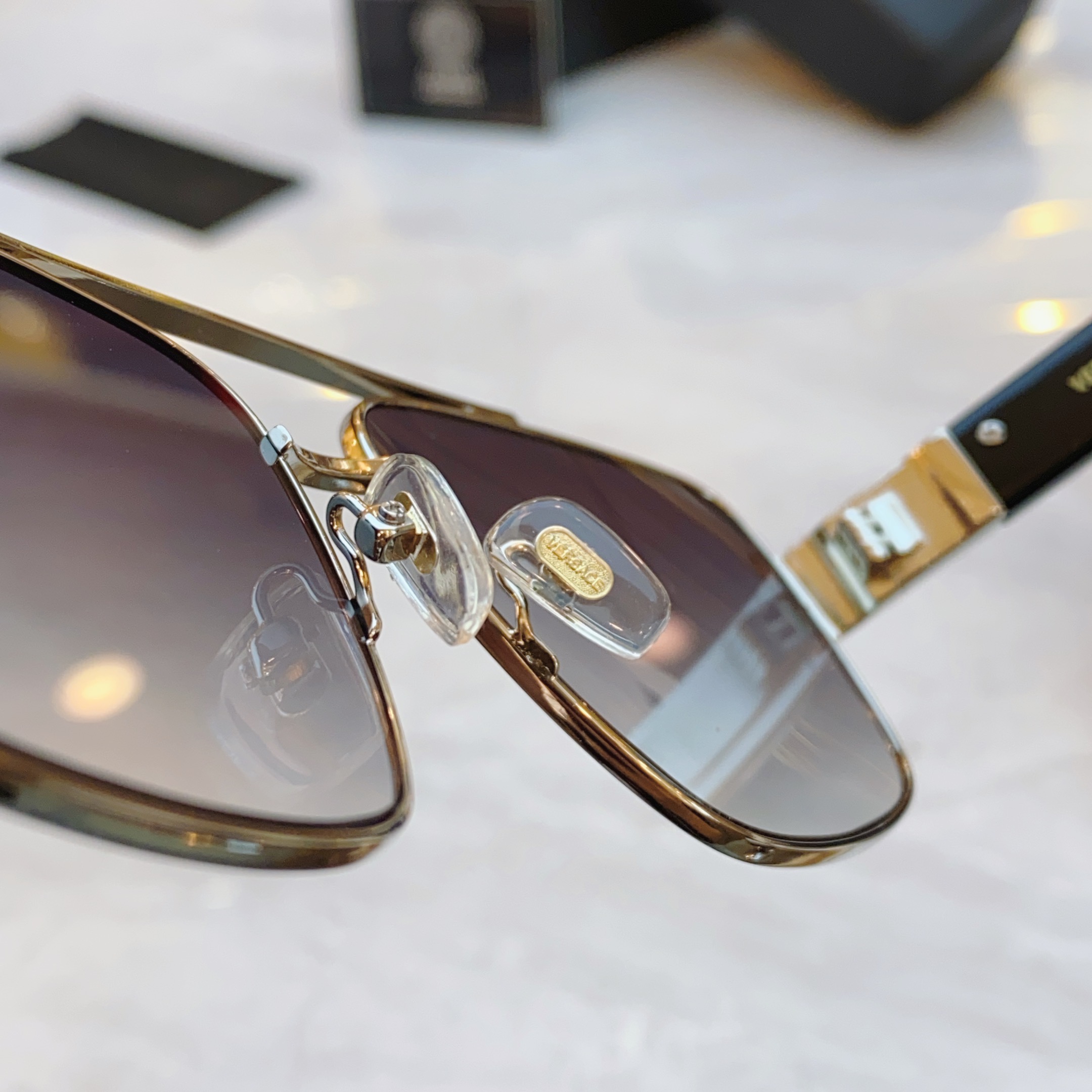 ，【VERSAC*】范思*哲新款太阳镜，MODEL：VE 6756，SIZE：61口13-145