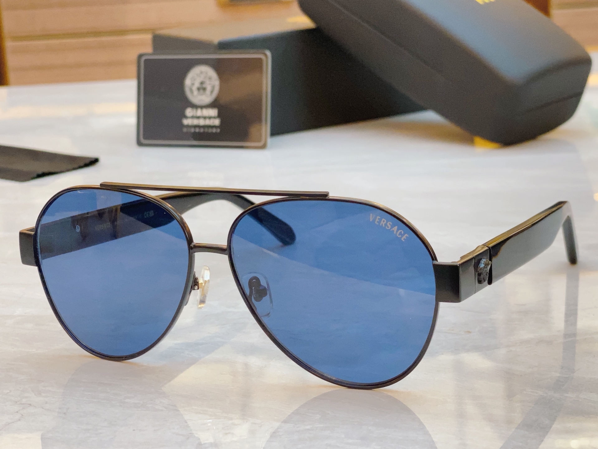 ，【VERSAC*】范思*哲新款太阳镜，MODEL：VE 6769，SIZE：61口13-145