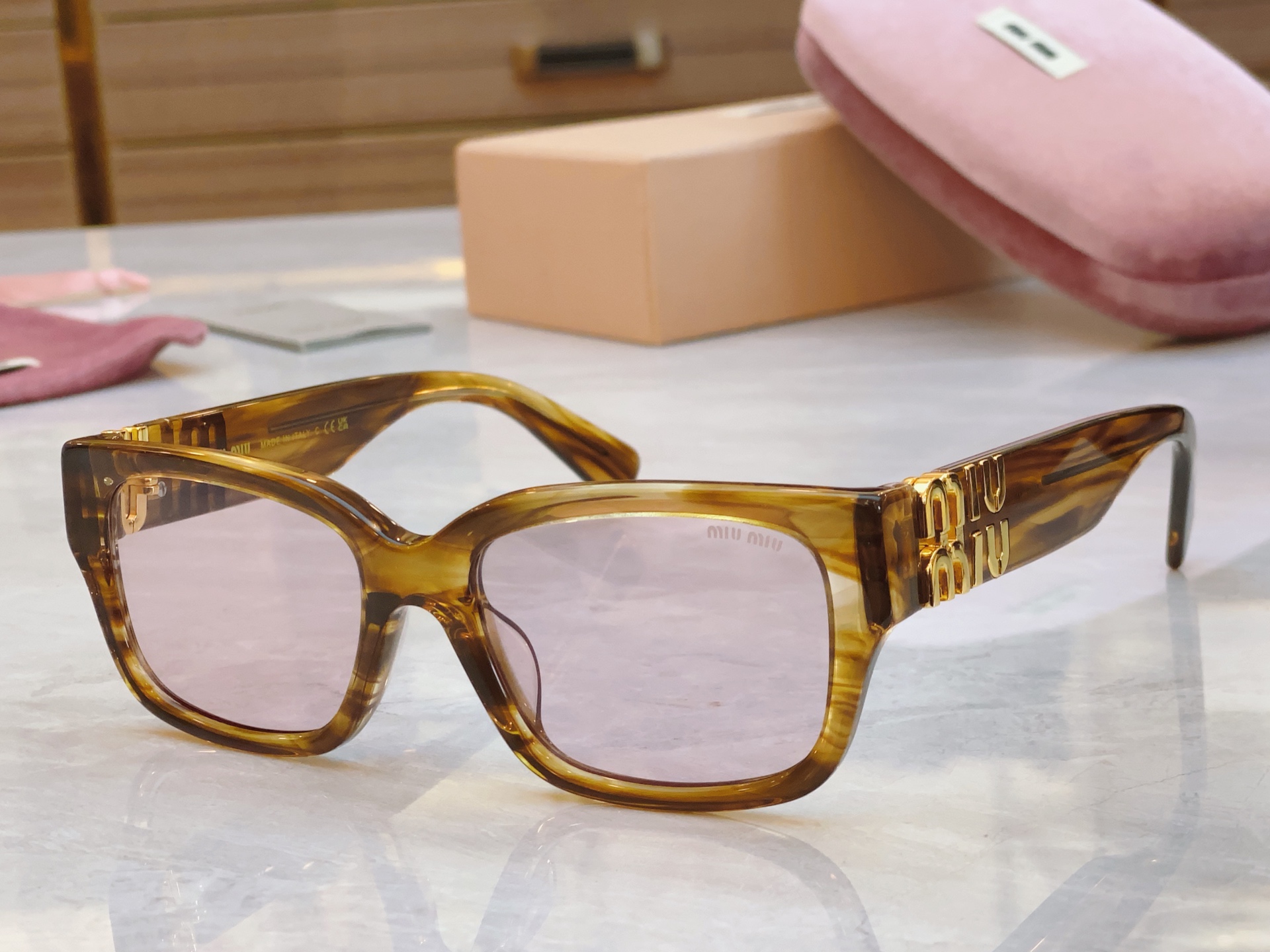，【MIU MI*】缪缪新款太阳镜，MODELMU A627S，SIZE：55口19-140