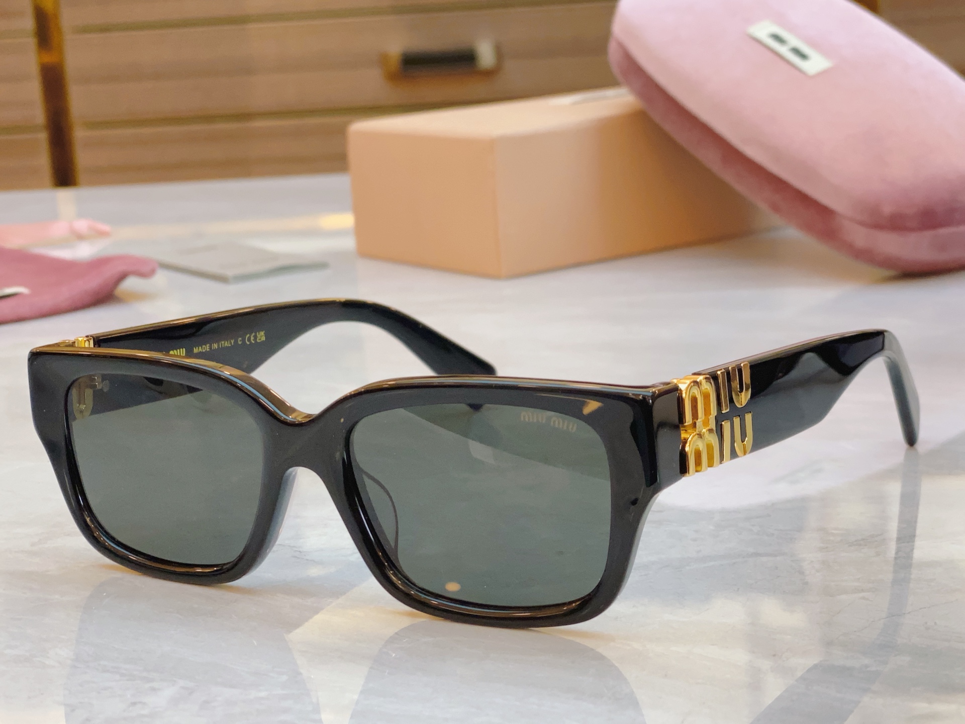 ，【MIU MI*】缪缪新款太阳镜，MODELMU A627S，SIZE：55口19-140