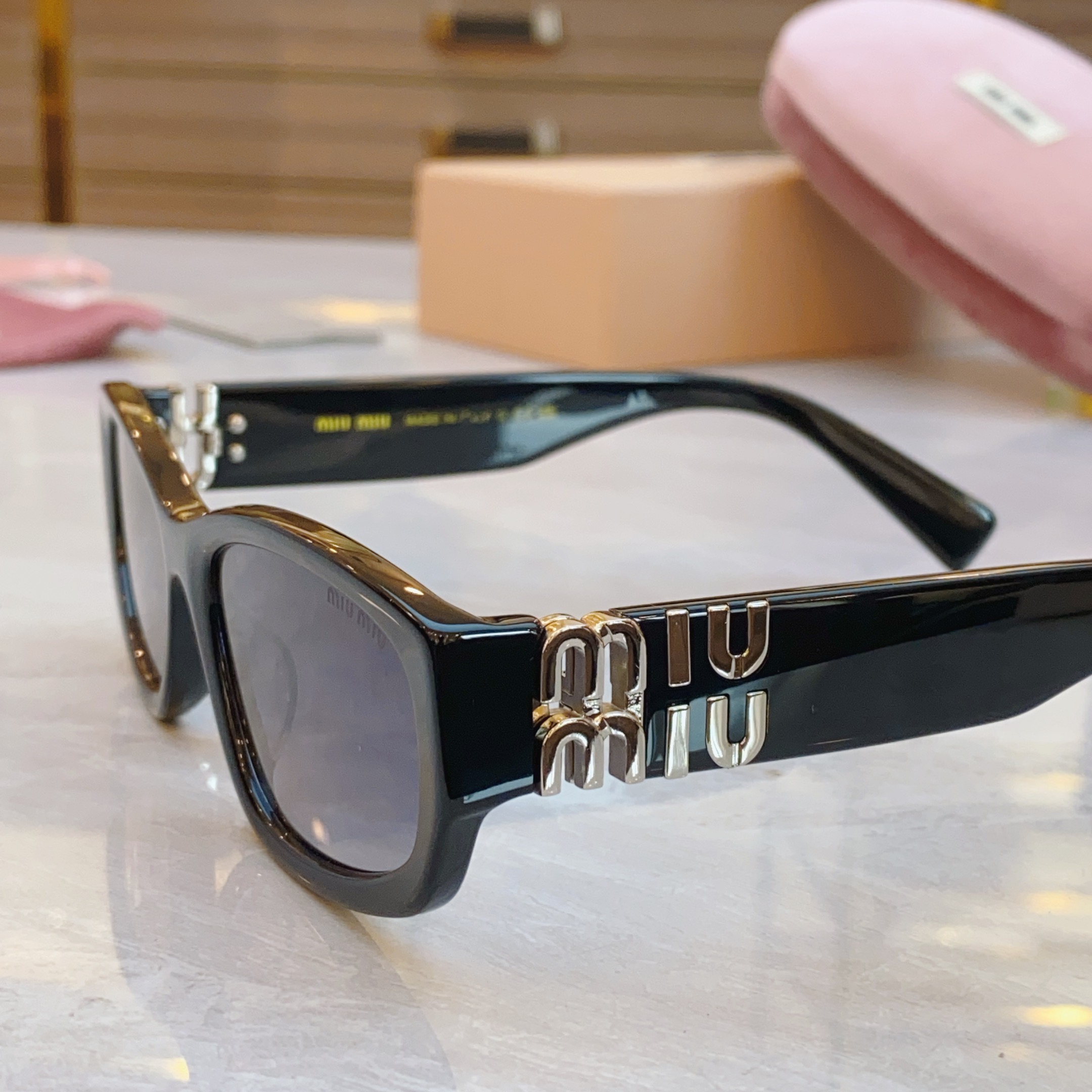 ，【MIU MI*】缪缪新款太阳镜，MODELMU A626S，SIZE：57口20-140