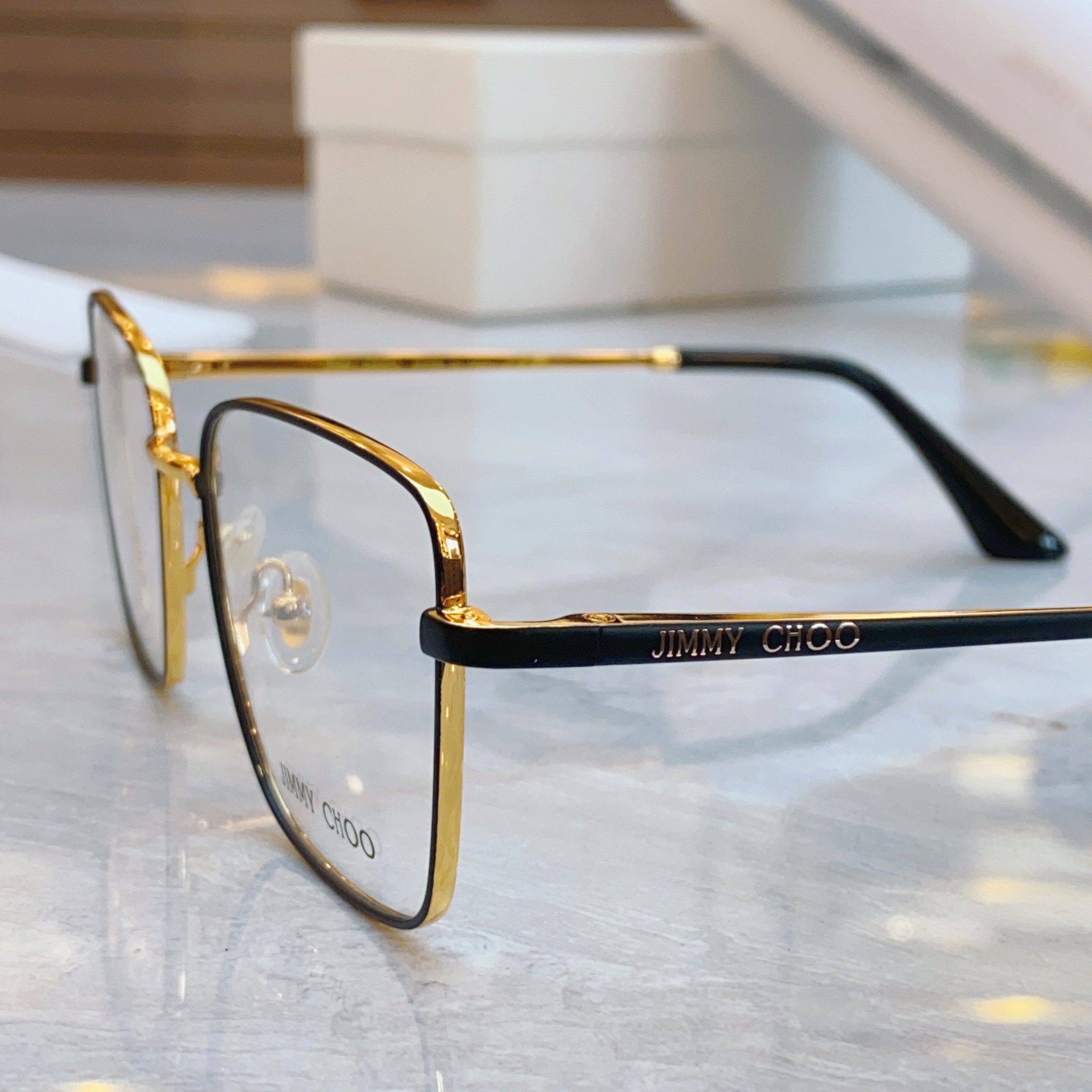 ，【JIMMY CHO*】吉米*周新款太阳镜，MODEL：JC2003，SIZE：56口18-145