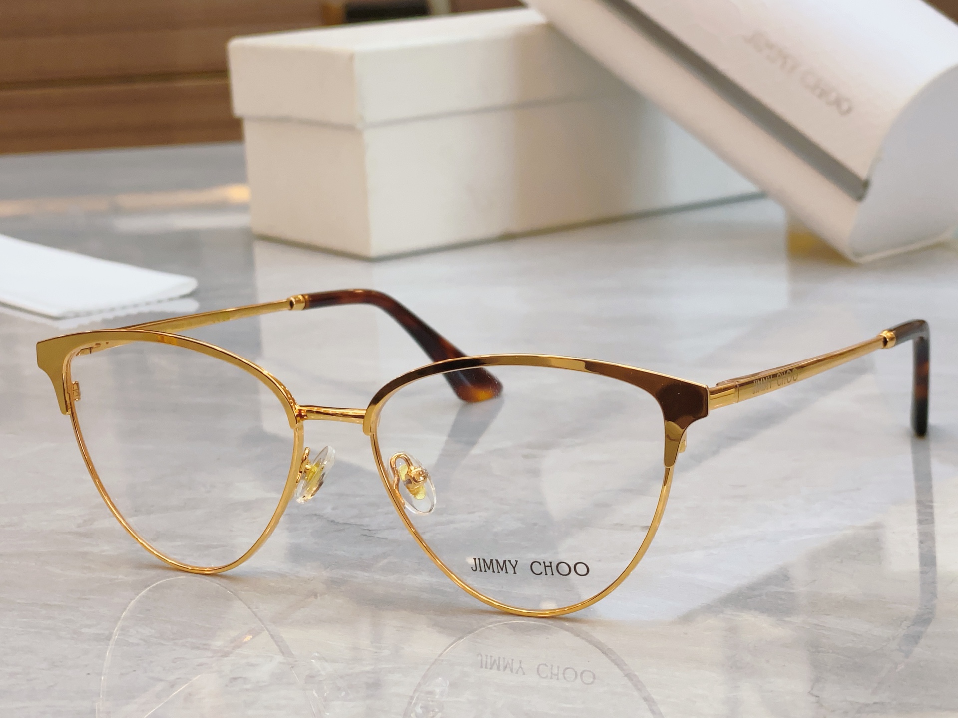 ，【JIMMY CHO*】吉米*周新款太阳镜，MODEL：JC2003，SIZE：56口18-145