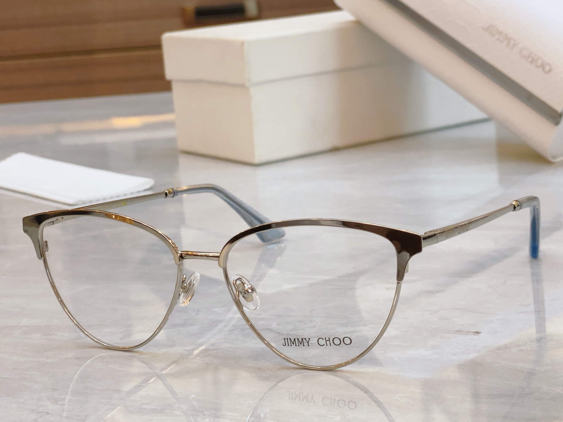 ，【JIMMY CHO*】吉米*周新款太阳镜，MODEL：JC2003，SIZE：56口18-145