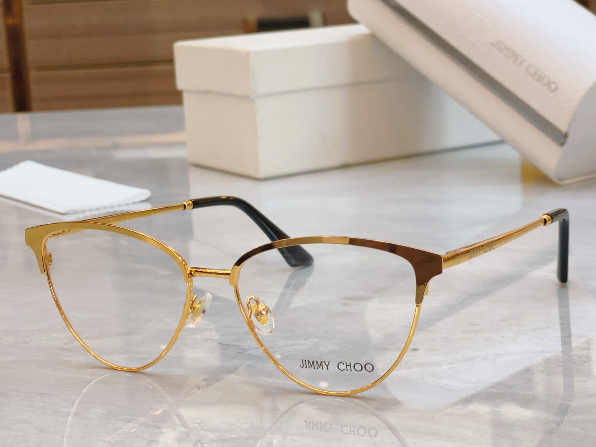 ，【JIMMY CHO*】吉米*周新款太阳镜，MODEL：JC2003，SIZE：56口18-145