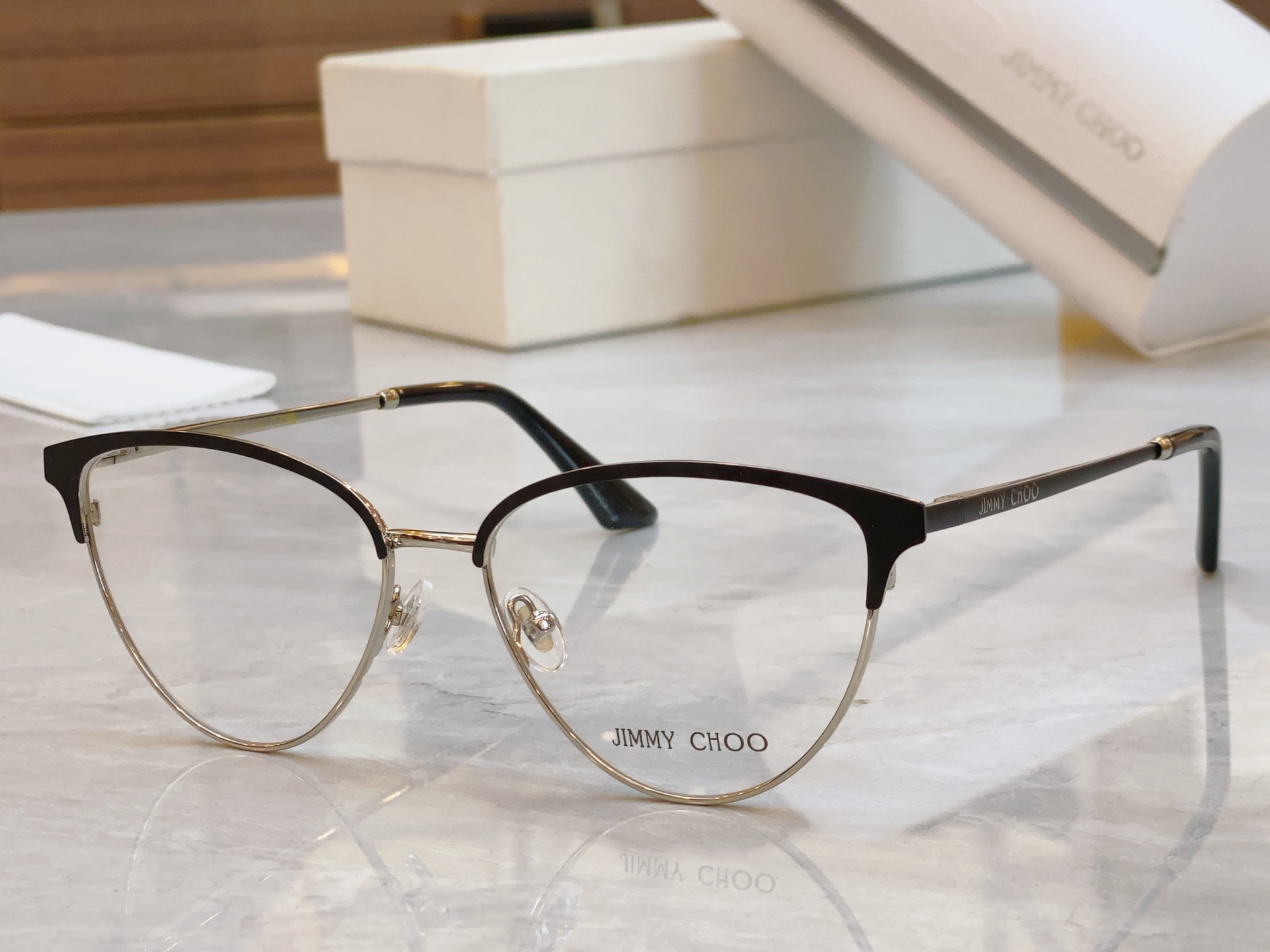 ，【JIMMY CHO*】吉米*周新款太阳镜，MODEL：JC2003，SIZE：56口18-145