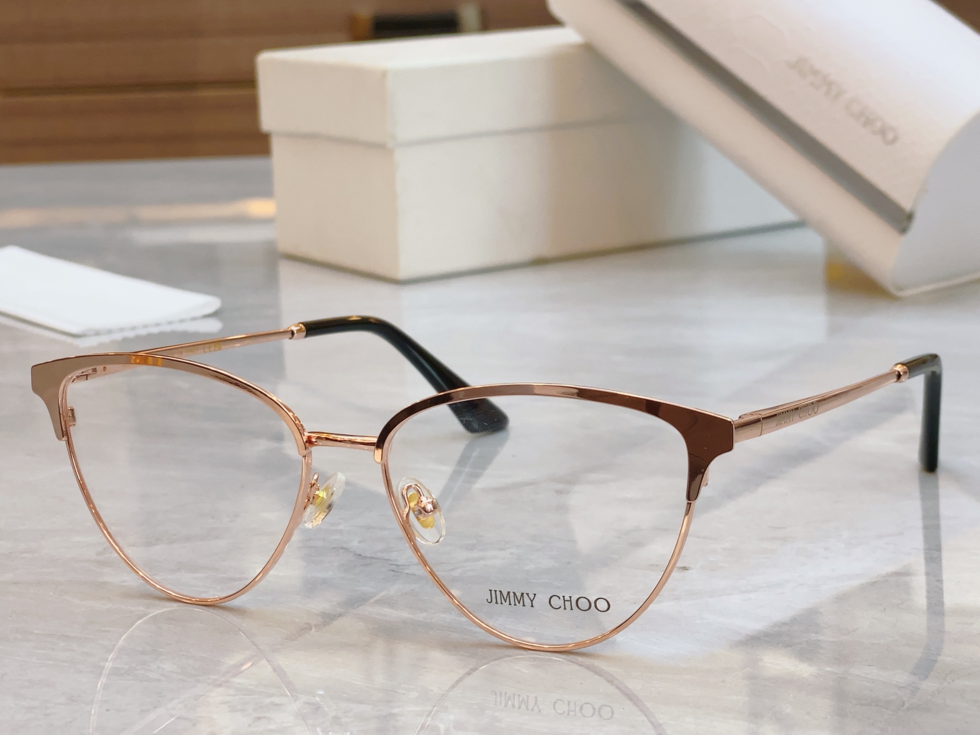 ，【JIMMY CHO*】吉米*周新款太阳镜，MODEL：JC2003，SIZE：56口18-145