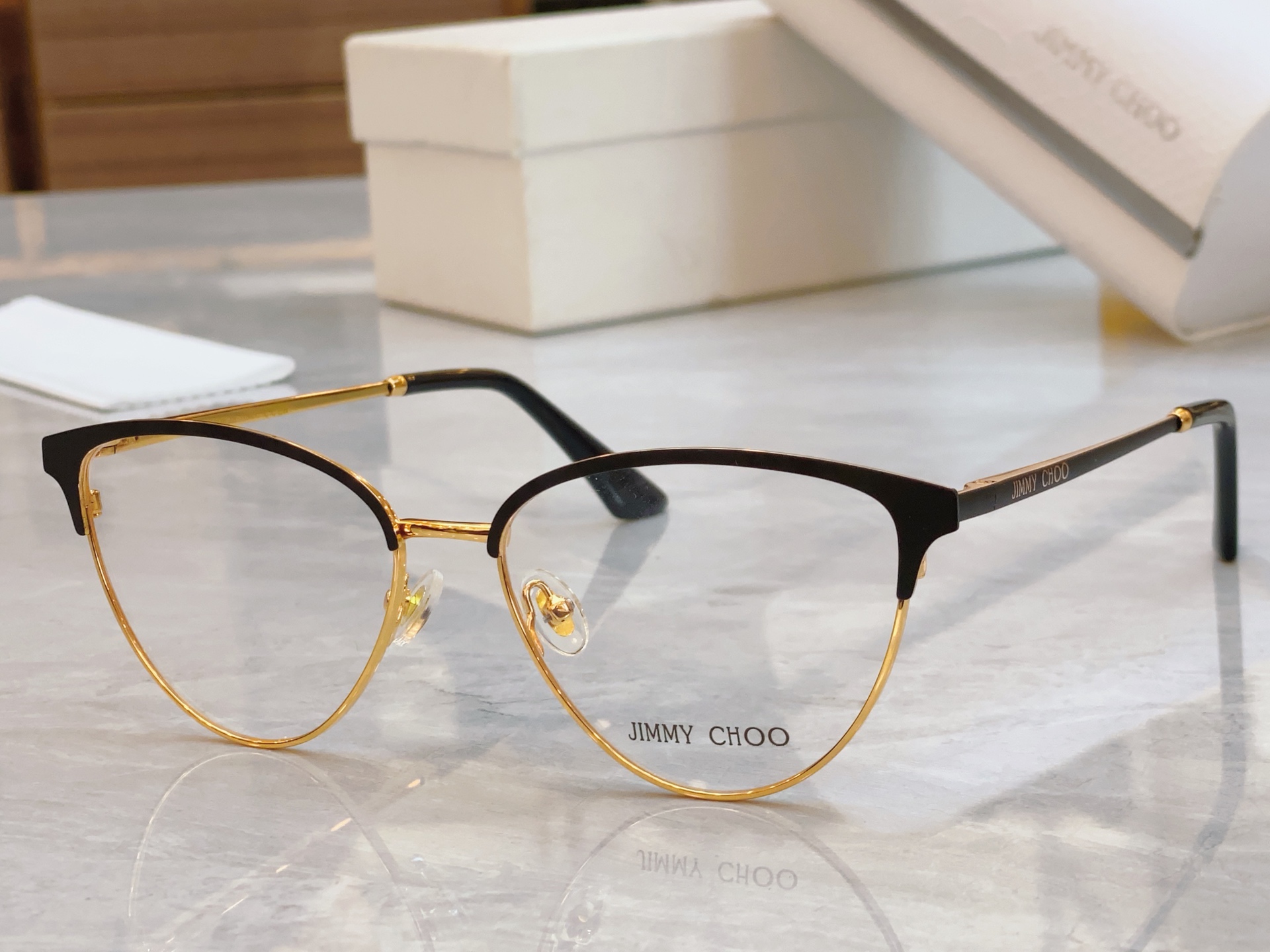 ，【JIMMY CHO*】吉米*周新款太阳镜，MODEL：JC2003，SIZE：56口18-145