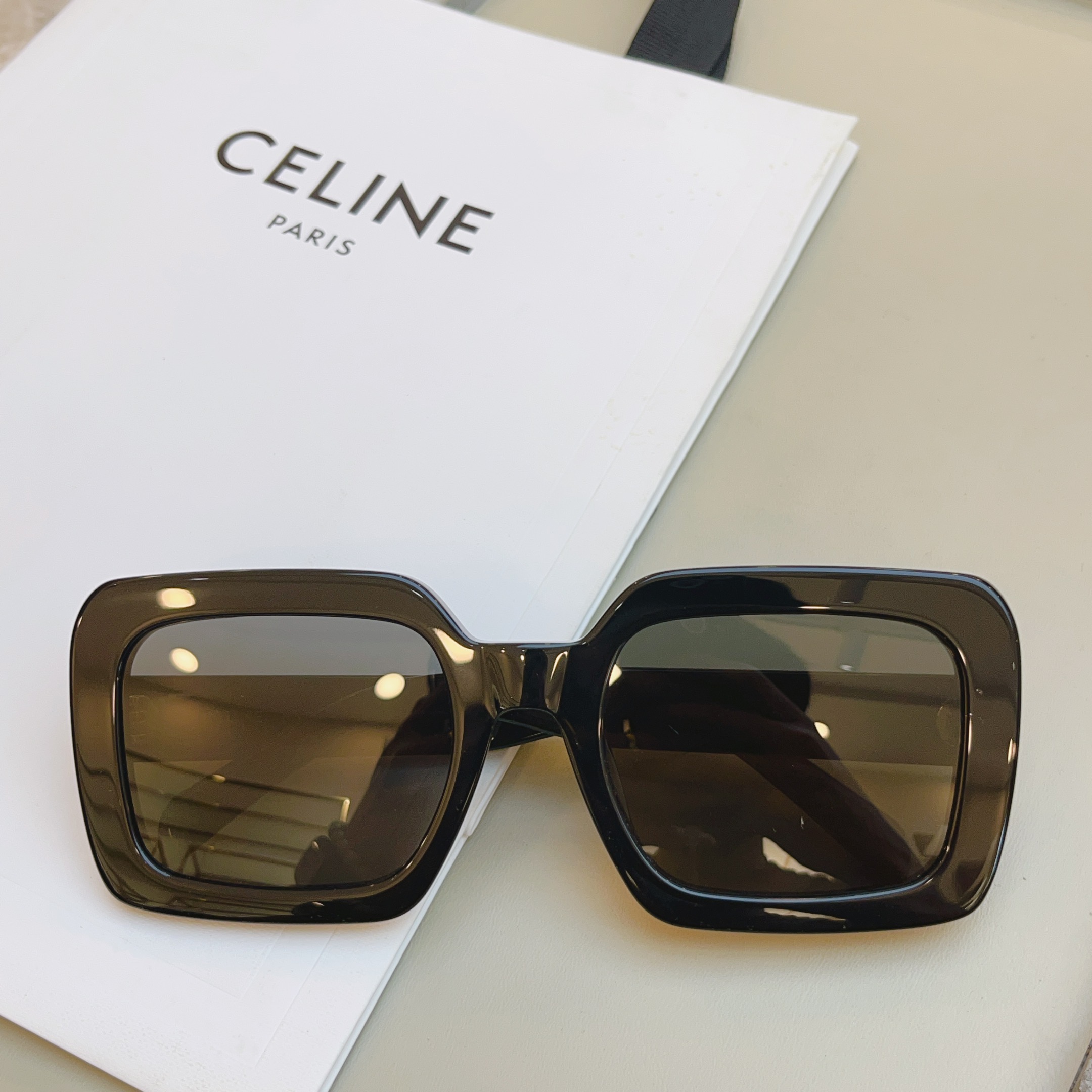 ，【CELIN*】赛*琳新款太阳镜， 高版本✨MODELCL40304U，SIZE 56口23-140