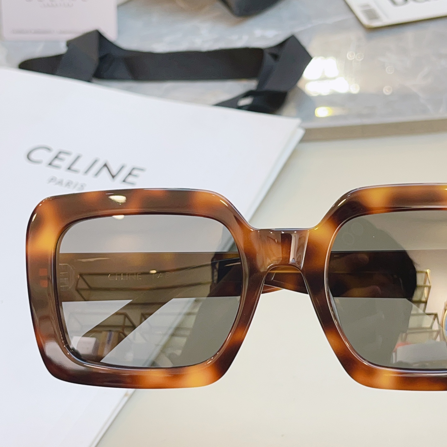 ，【CELIN*】赛*琳新款太阳镜， 高版本✨MODELCL40304U，SIZE 56口23-140